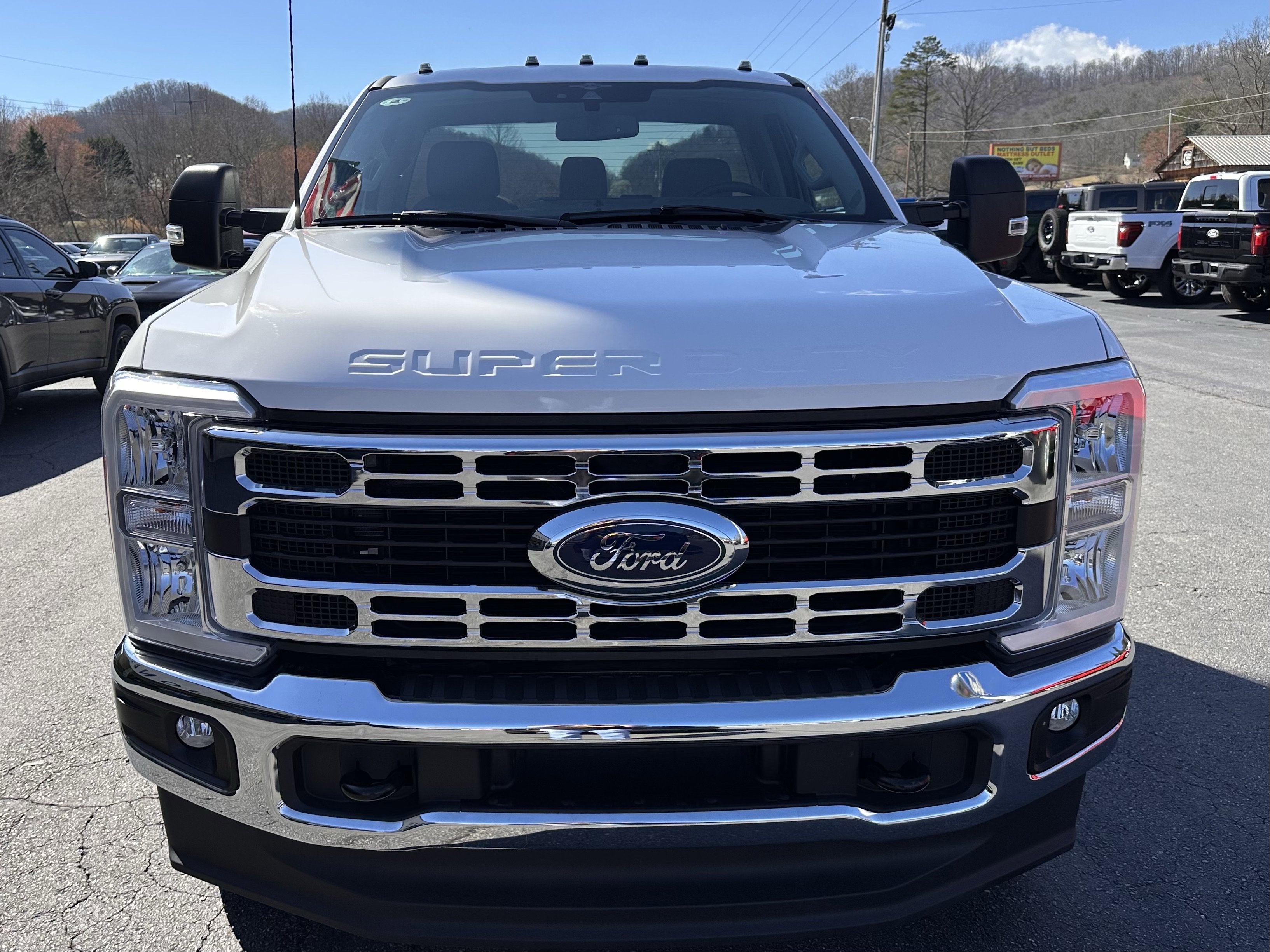 2023 Ford Super Duty F-350 DRW XLT