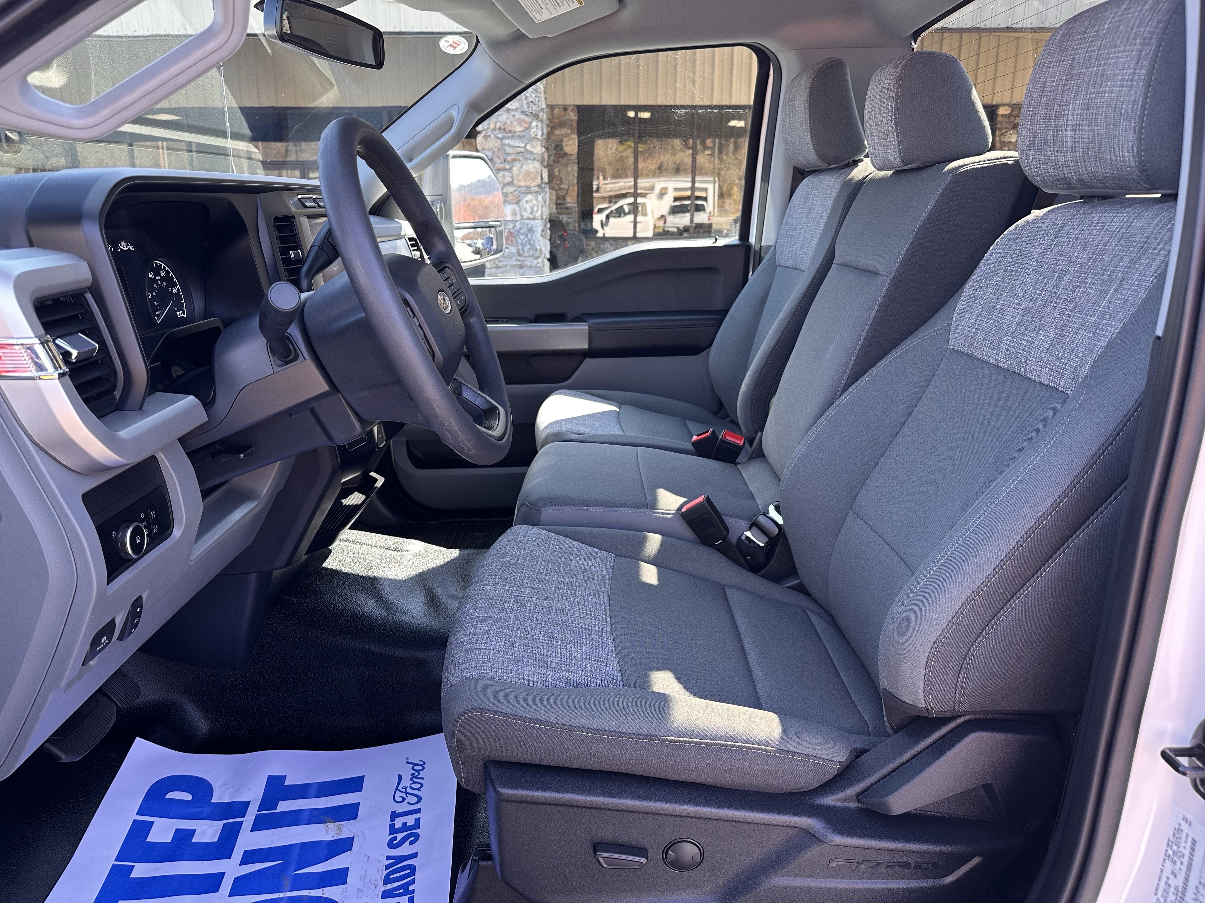 2023 Ford Super Duty F-350 DRW XLT