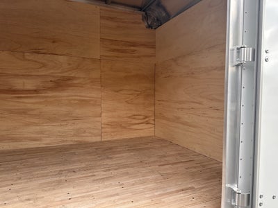 2024 Ford Transit 16ft Box Van Base