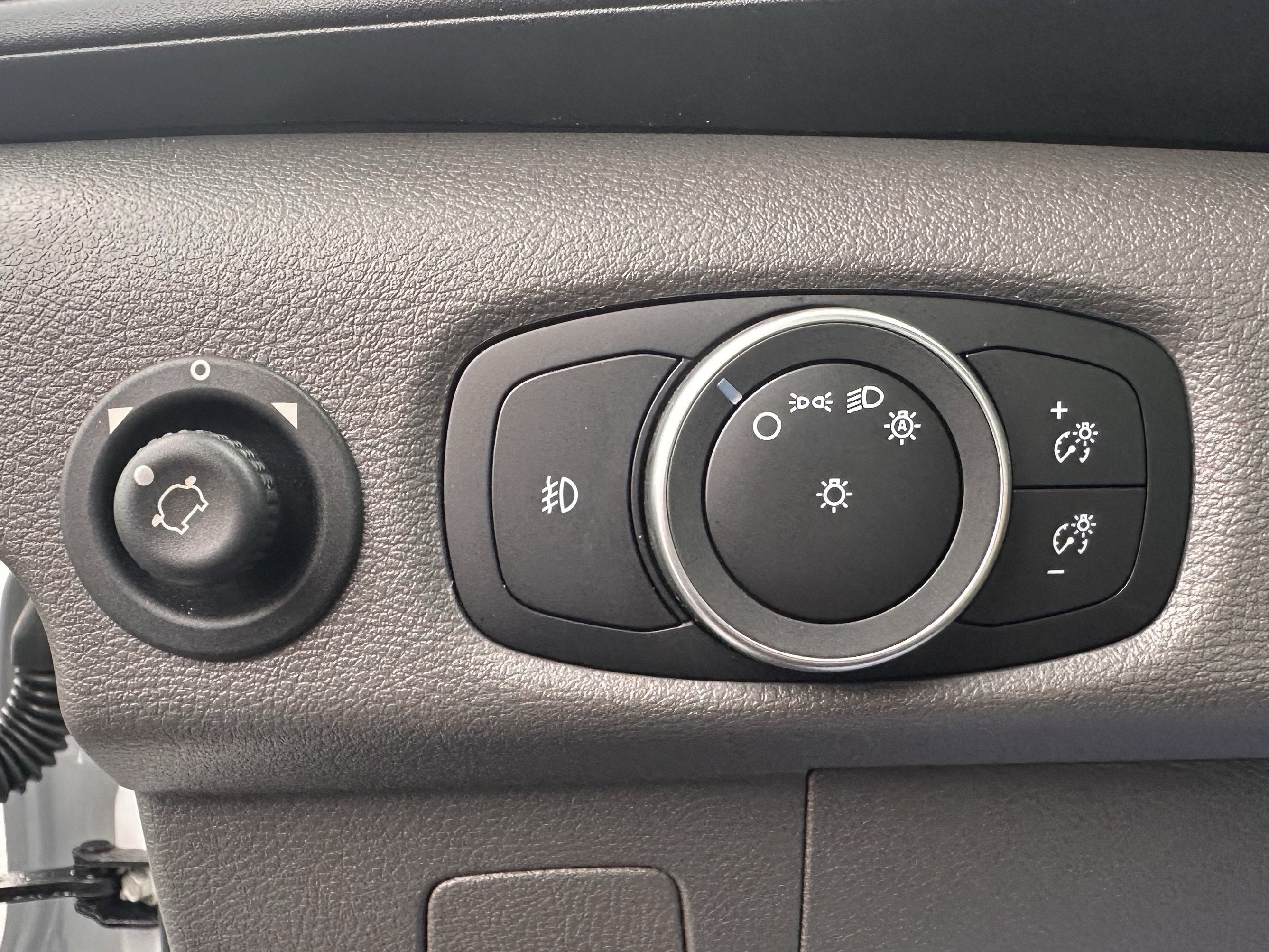 2024 Ford Transit 16ft Box Van Base