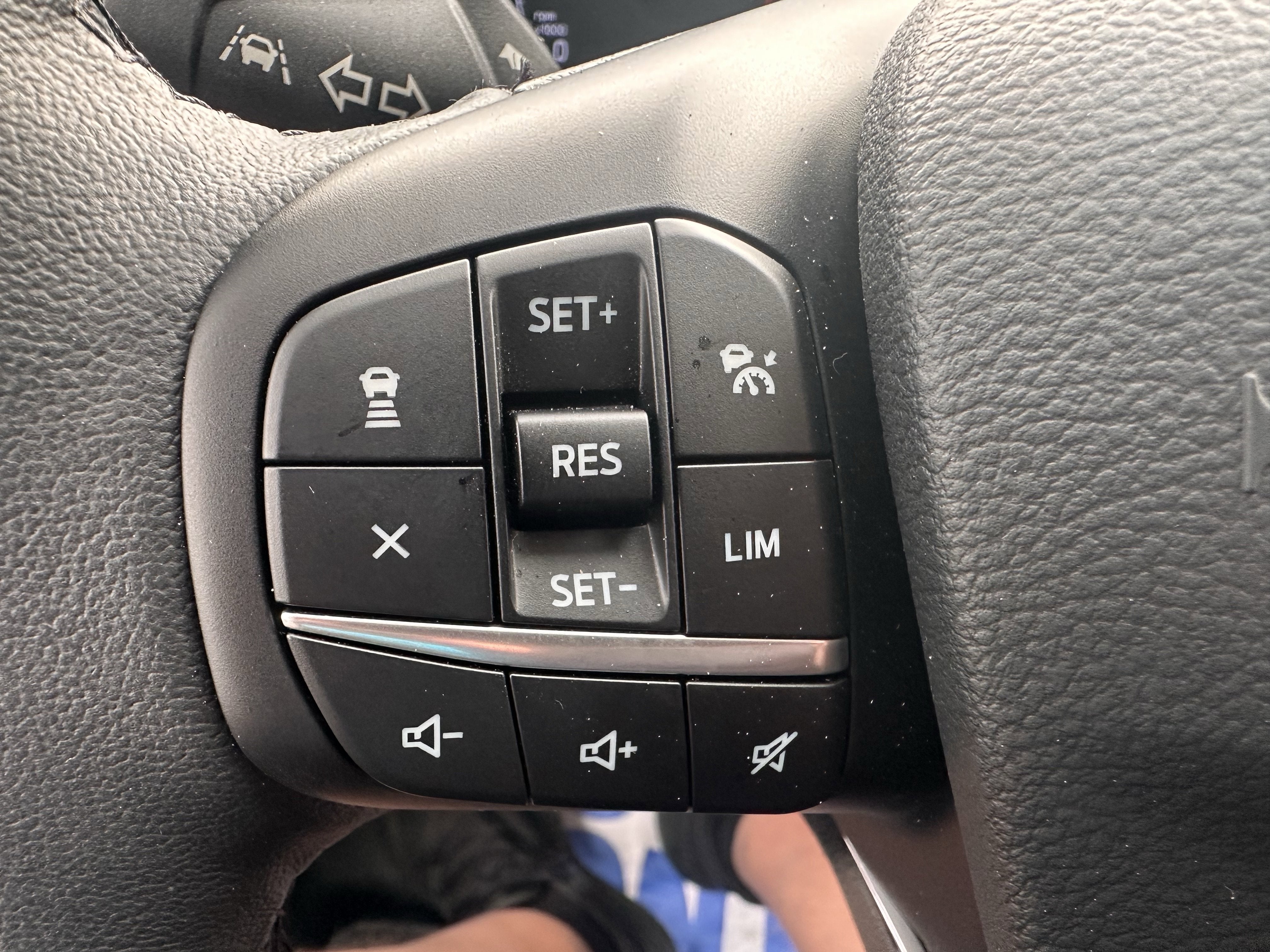 2024 Ford Transit 16ft Box Van Base