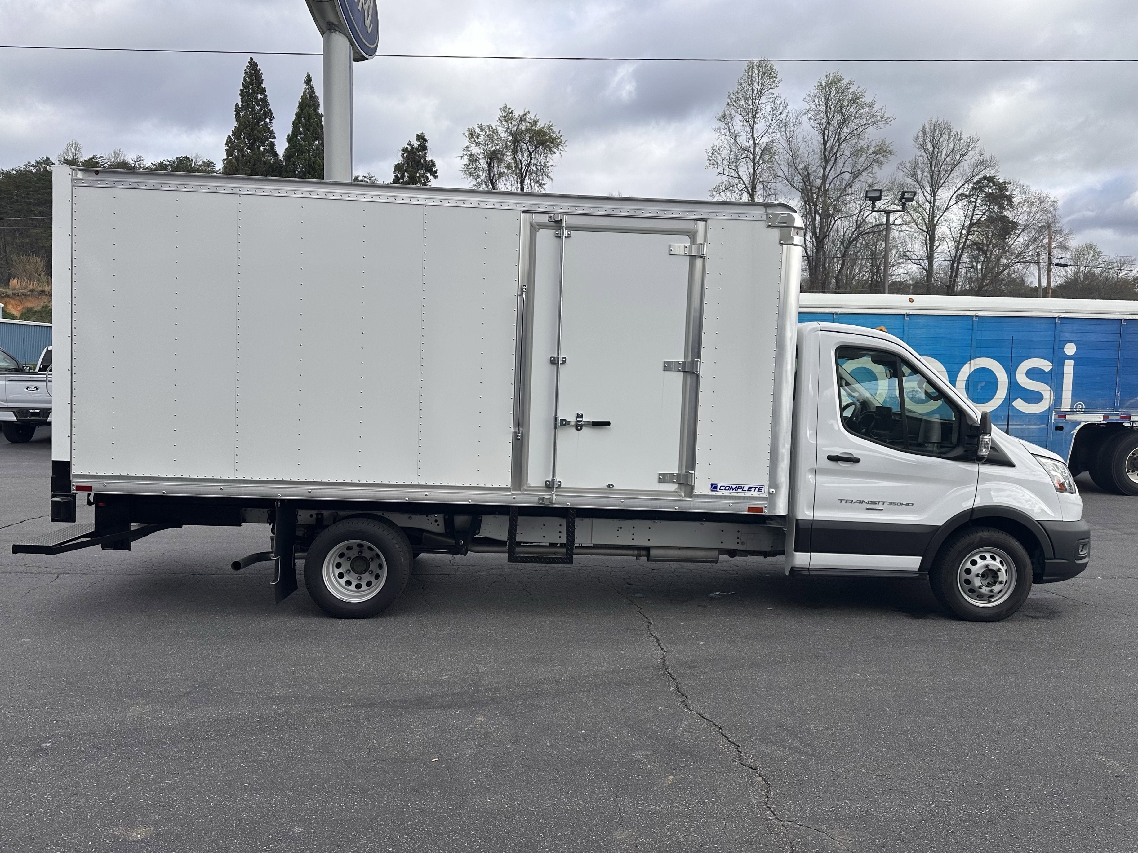 2024 Ford Transit 16ft Box Van Base