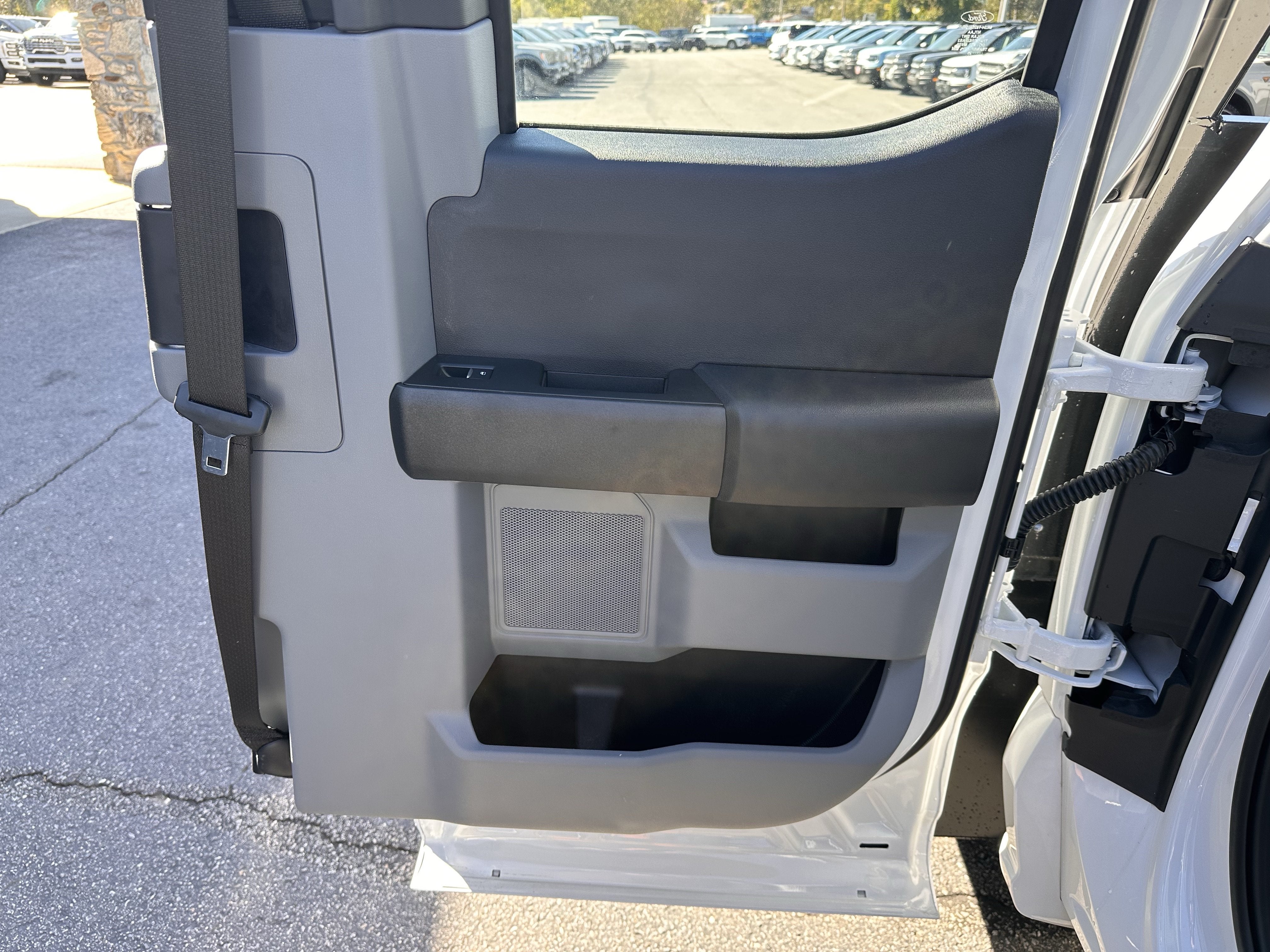 2025 Ford Super Duty F-550 XL