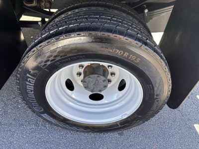 2025 Ford Super Duty F-550 XL