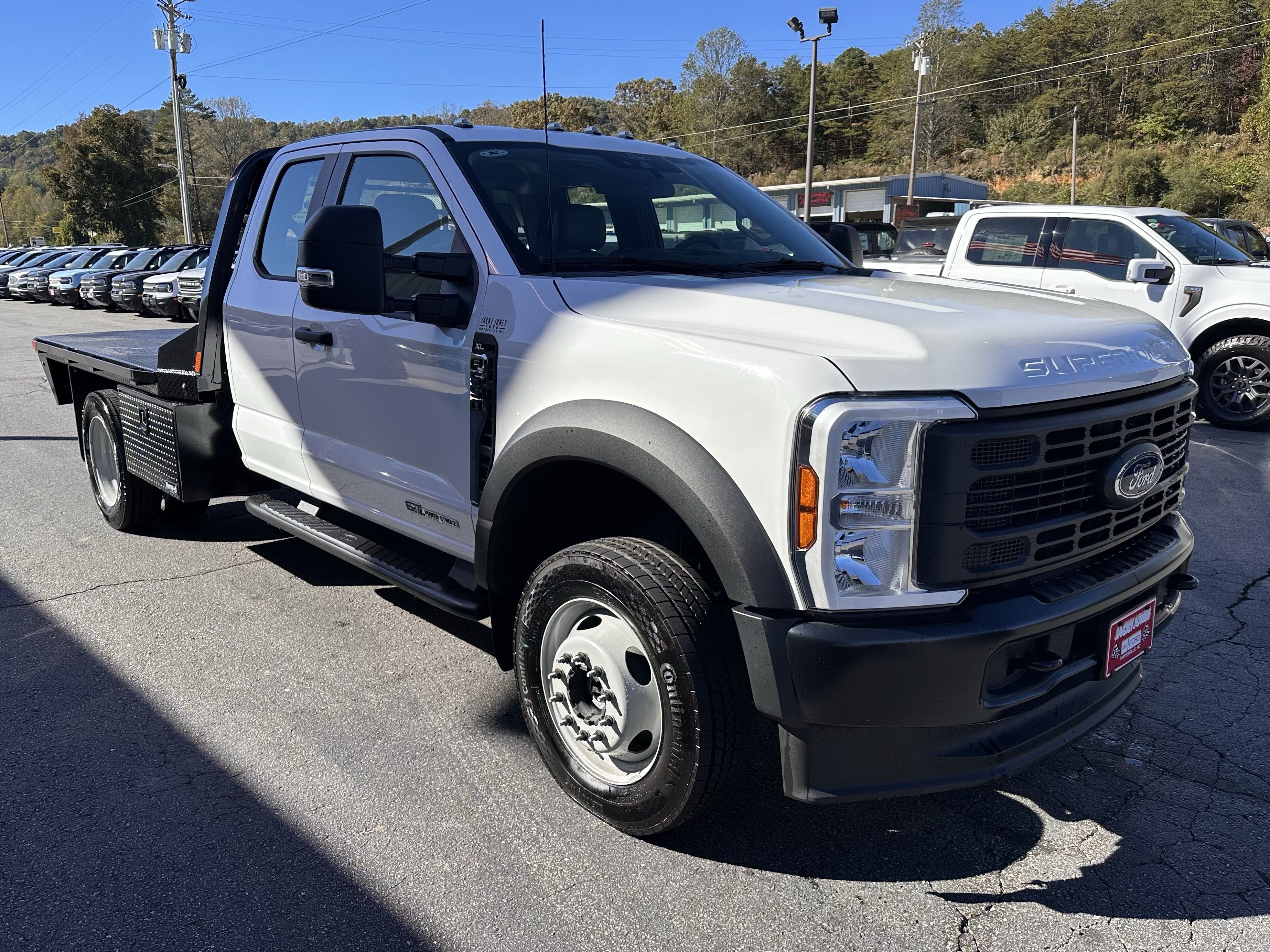 2025 Ford Super Duty F-550 XL