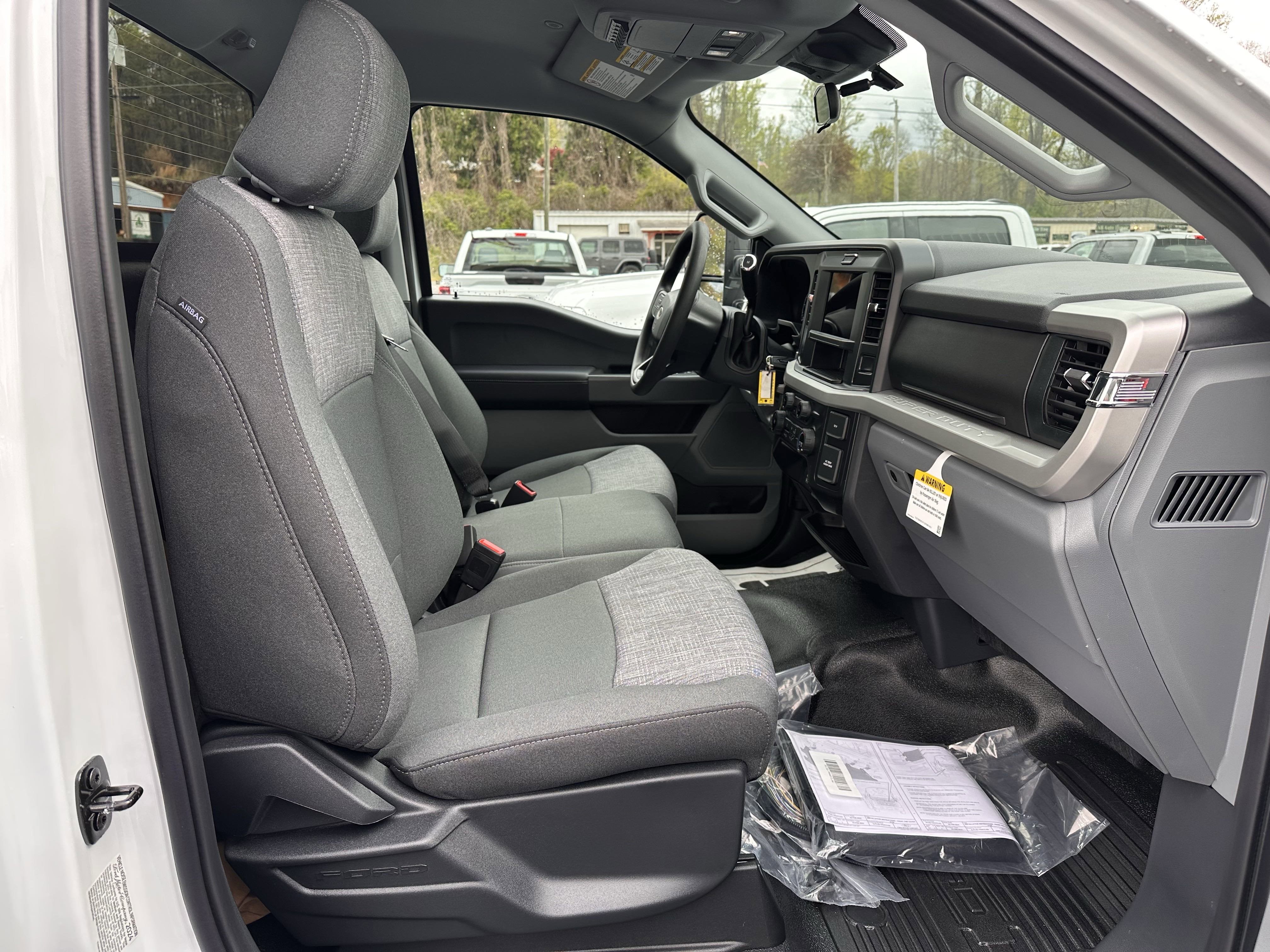 2025 Ford Super Duty F-550 XLT