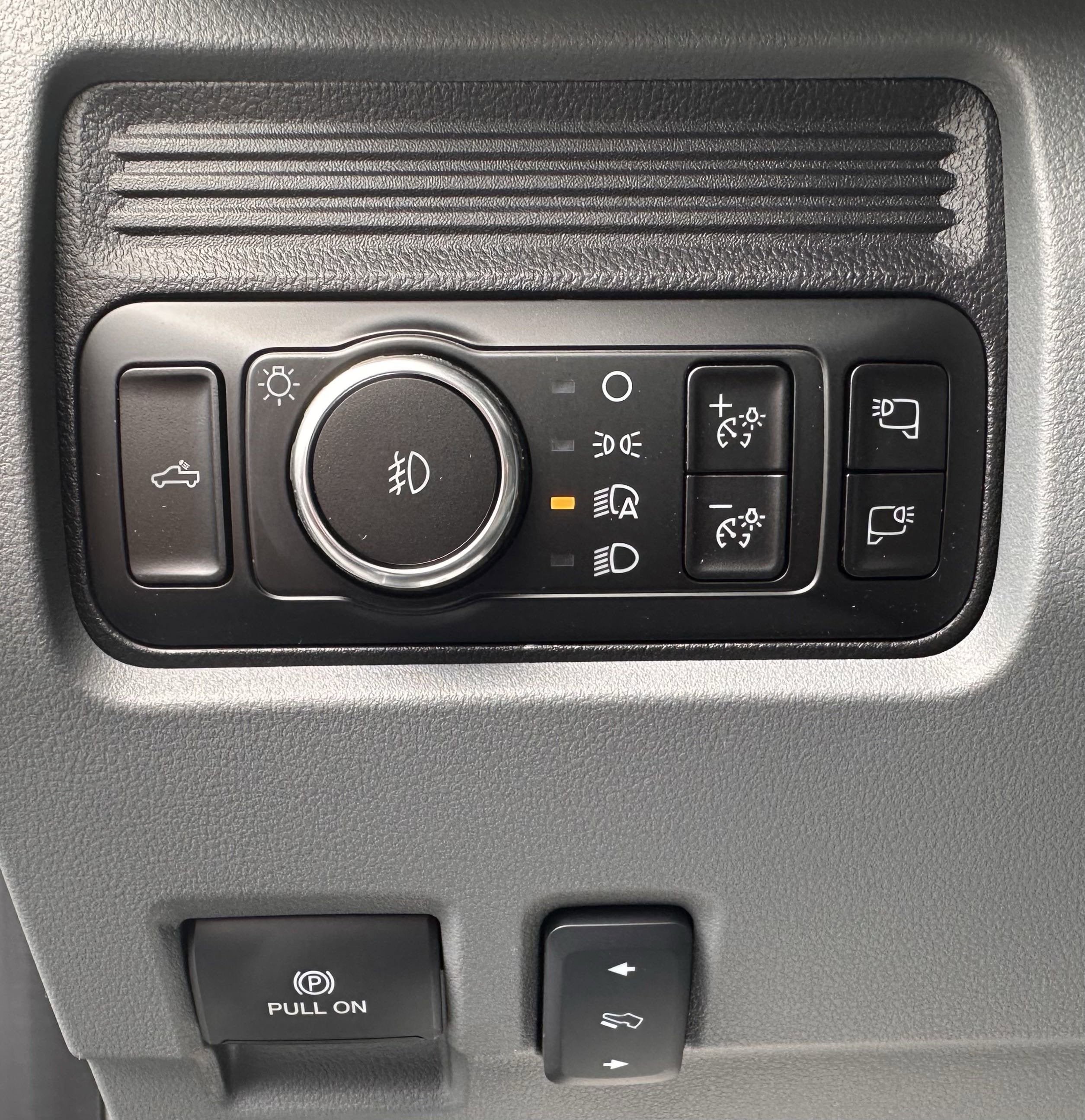 2025 Ford Super Duty F-550 XLT