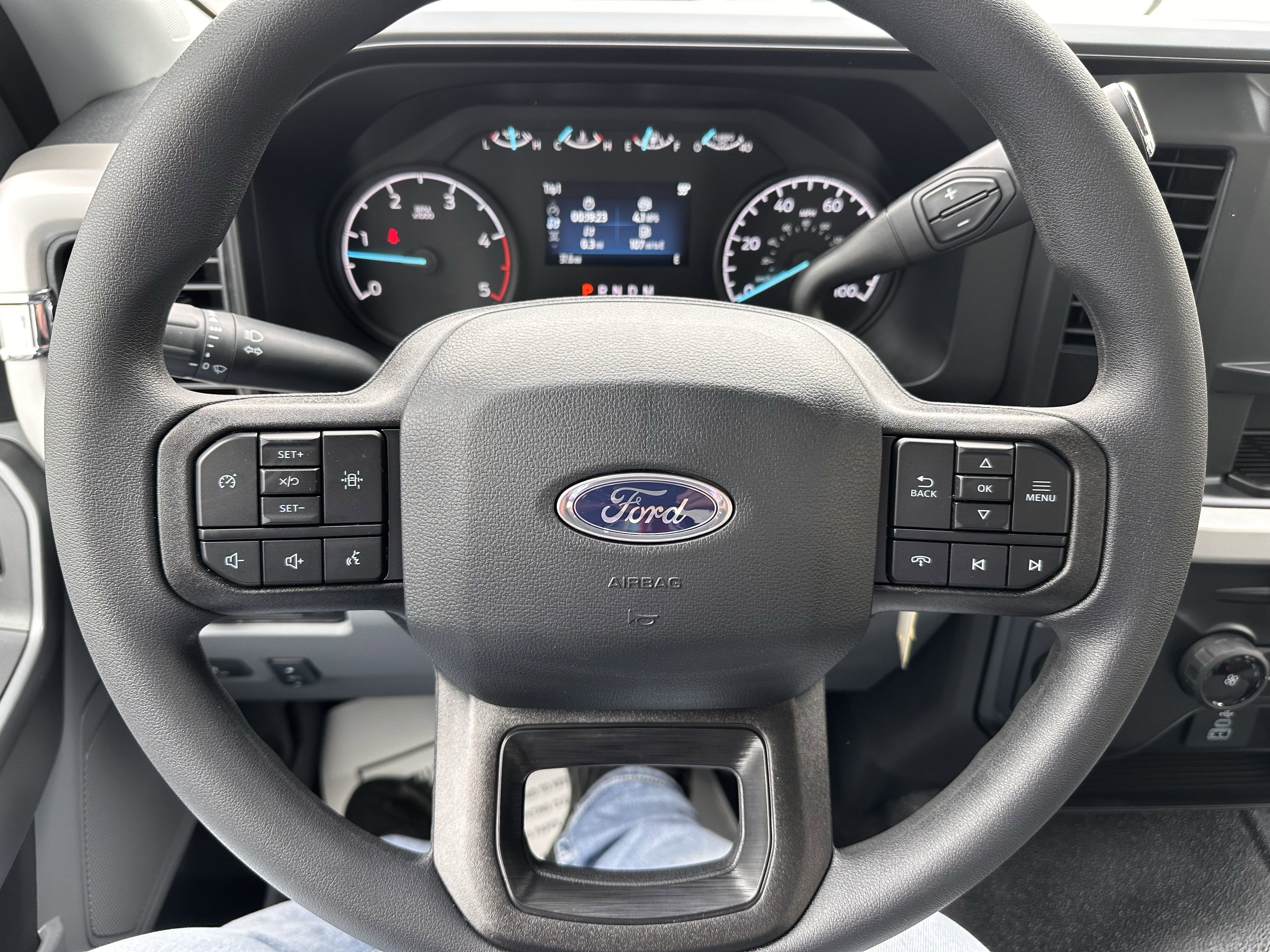 2025 Ford Super Duty F-550 XLT