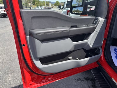 2026 Ford Super Duty F-550 DRW XLT