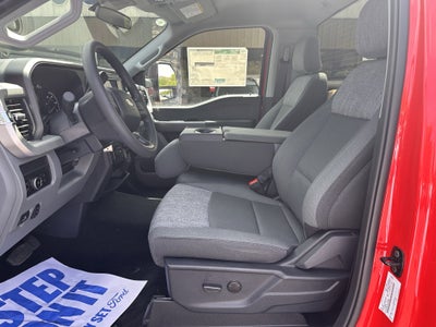 2026 Ford Super Duty F-550 DRW XLT