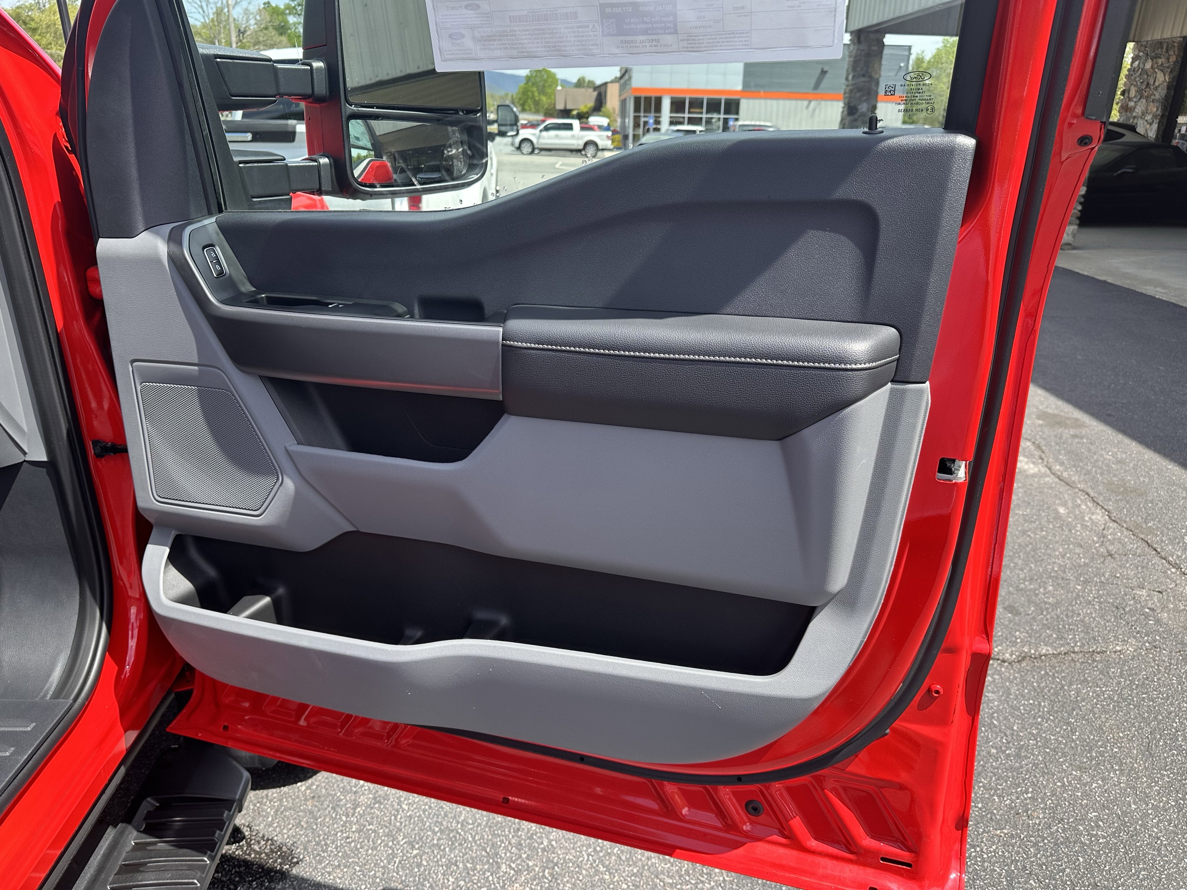 2026 Ford Super Duty F-550 DRW XLT