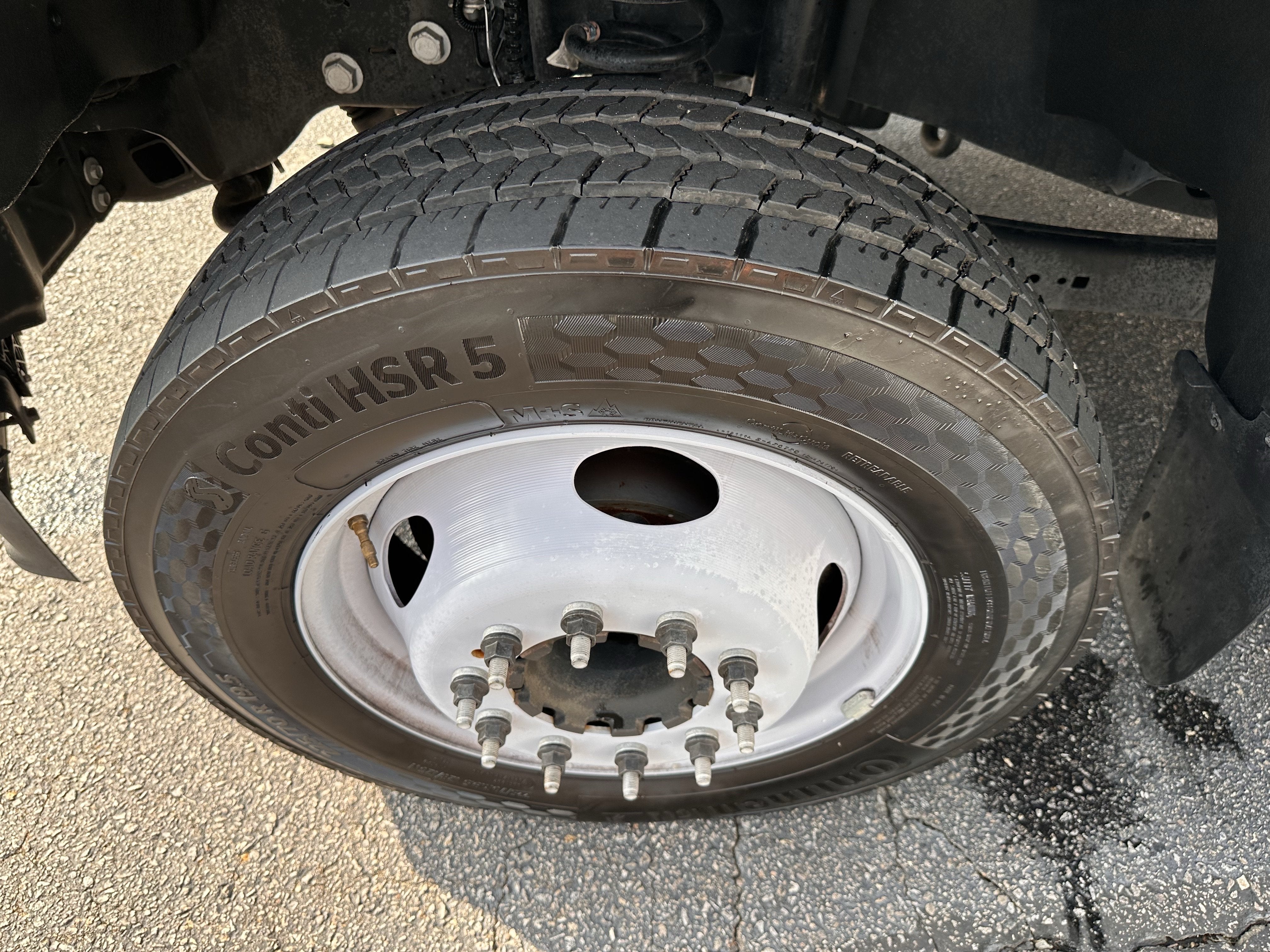 2024 Ford Super Duty F-550 XL