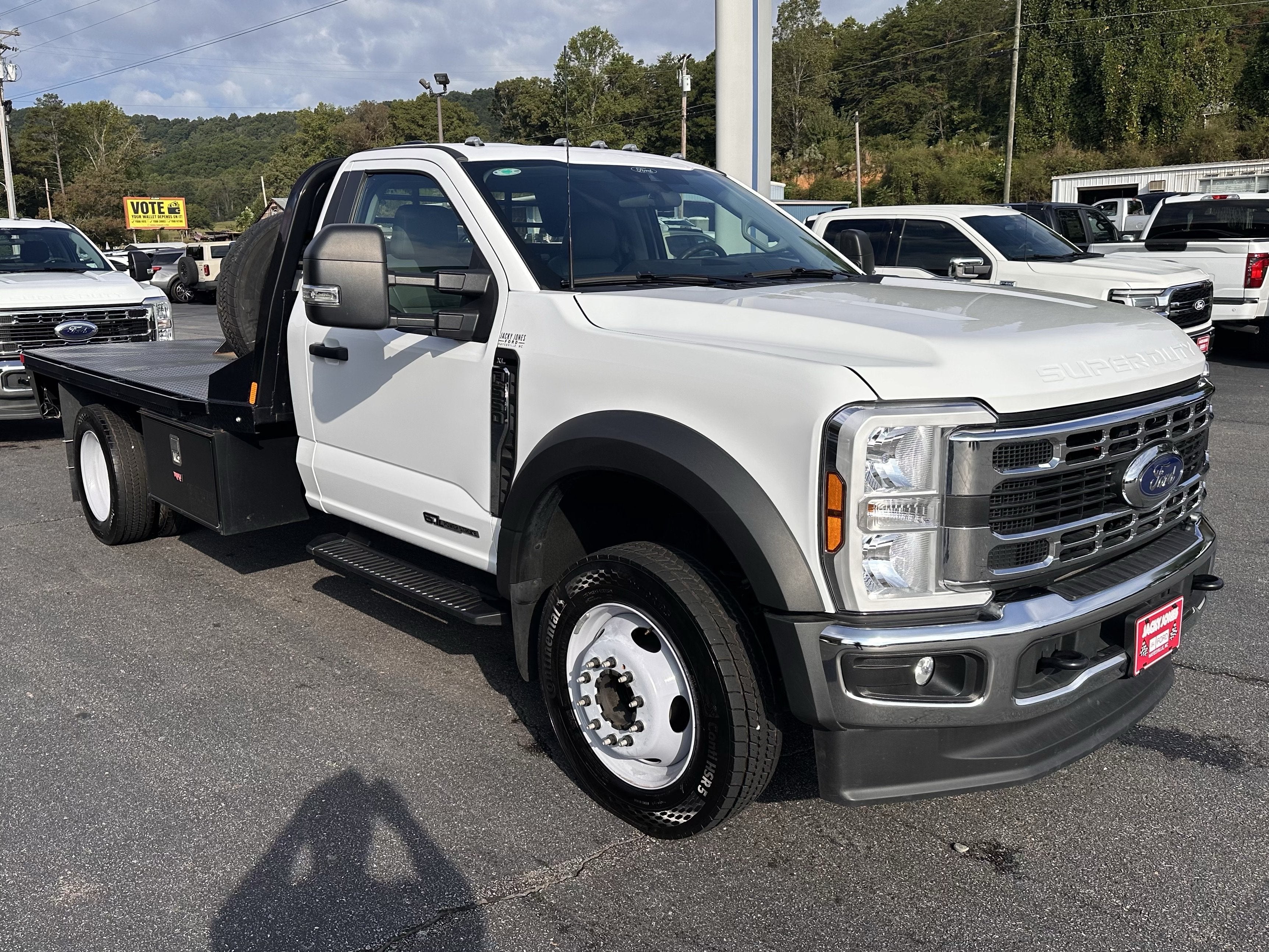 2024 Ford Super Duty F-550 XL