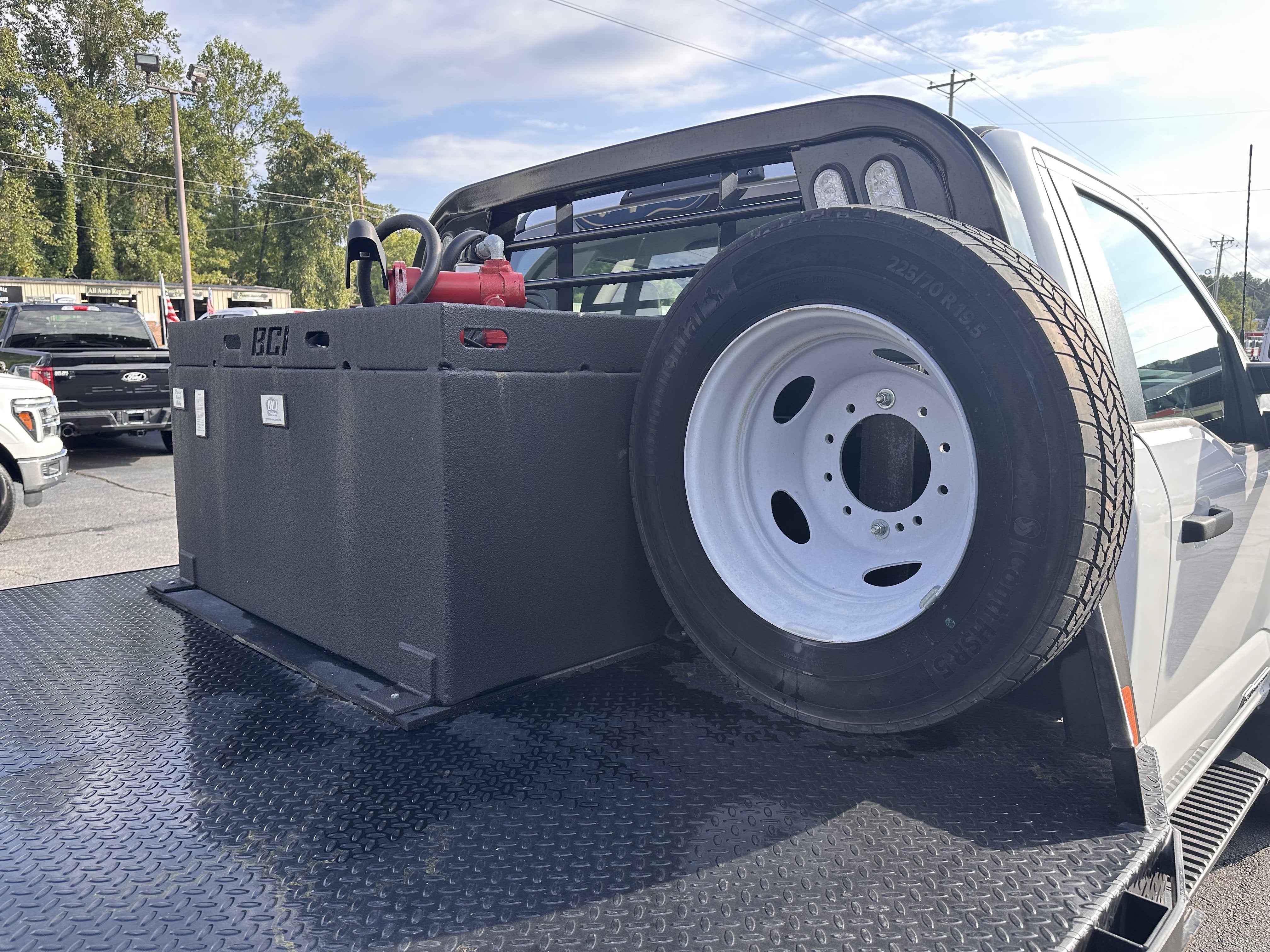 2024 Ford Super Duty F-550 XL