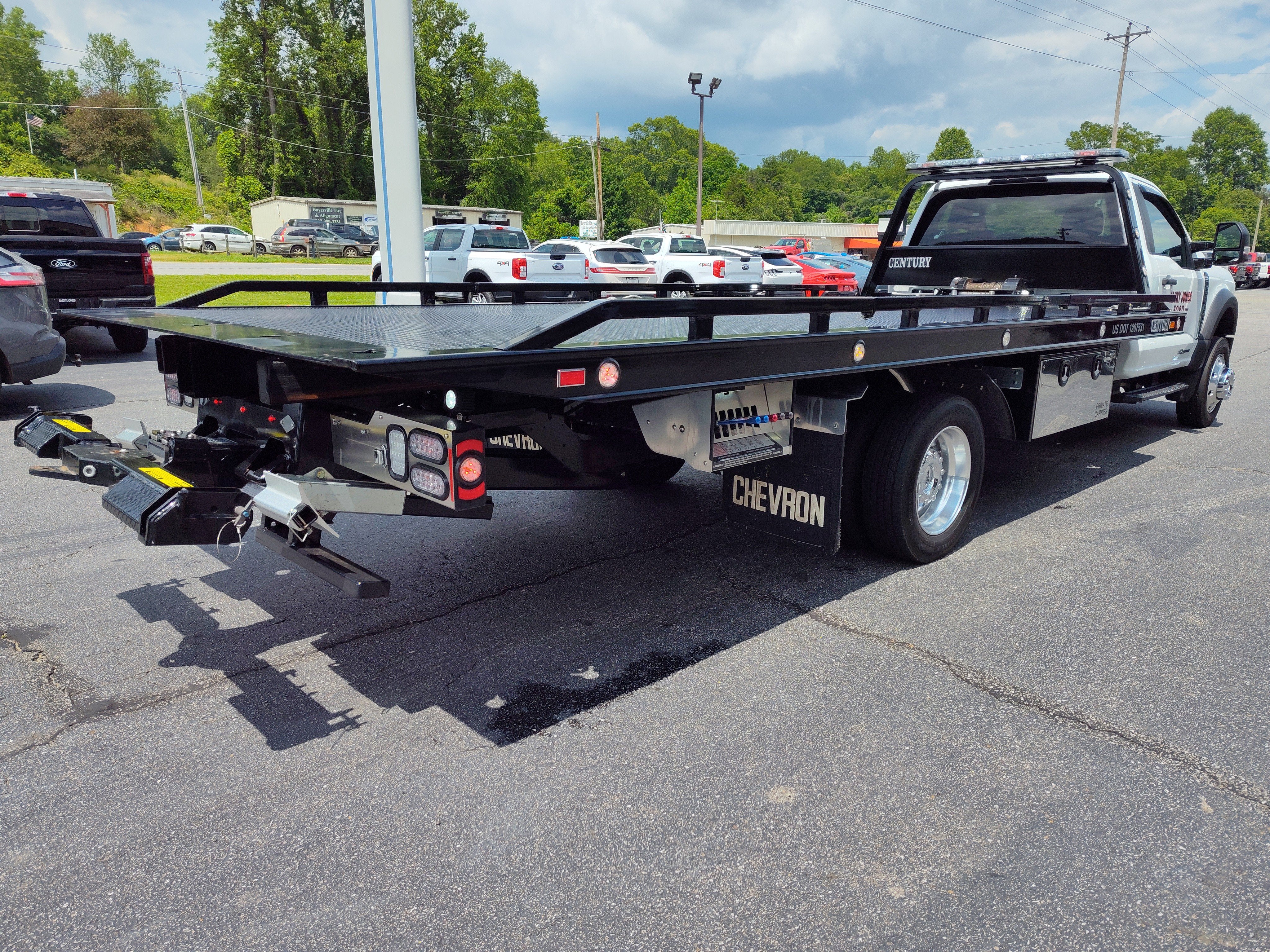 2024 Ford Super Duty F-550 DRW Rollback XLT