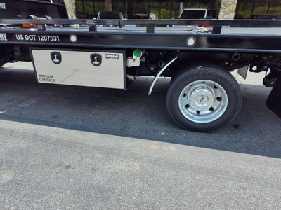 2024 Ford Super Duty F-550 DRW Rollback XLT