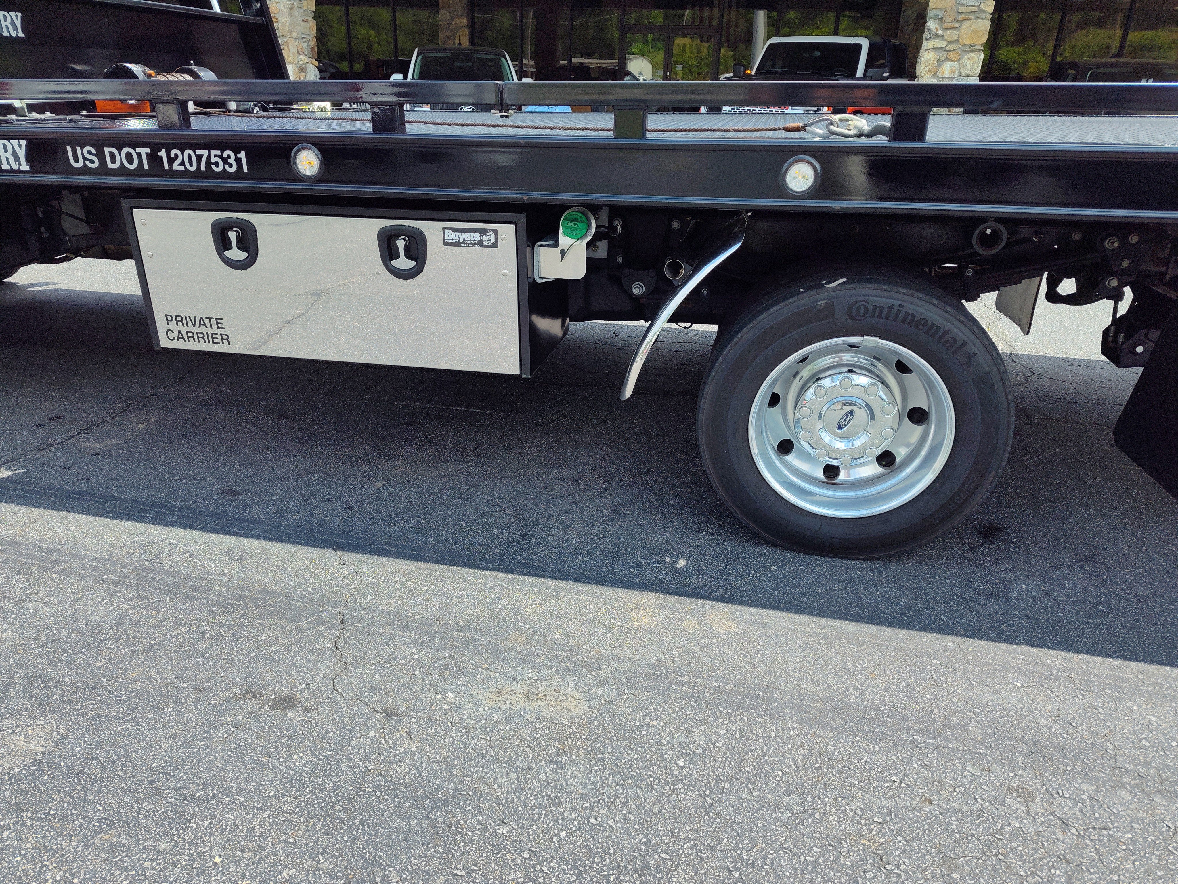 2024 Ford Super Duty F-550 DRW Rollback XLT