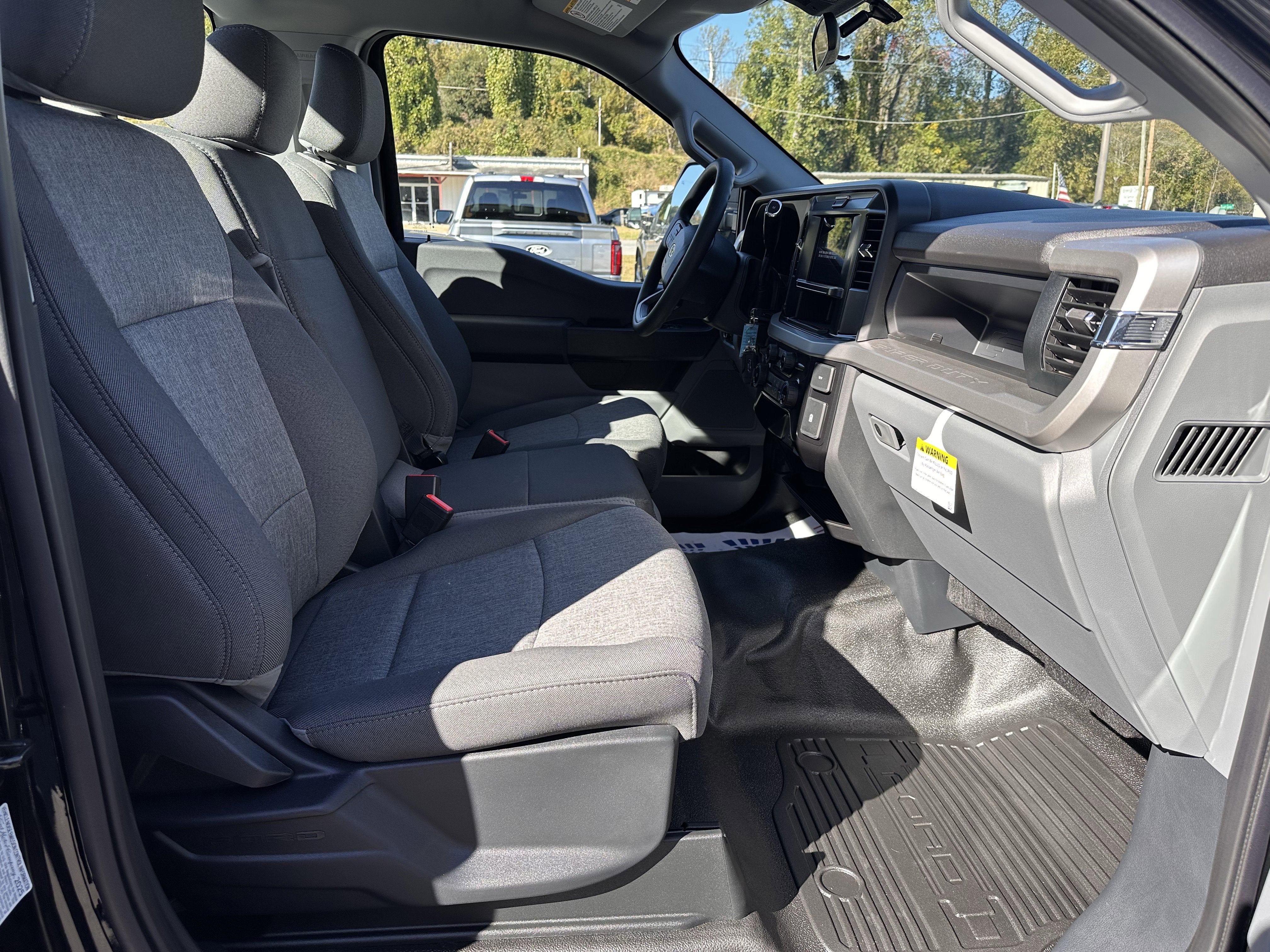 2025 Ford Super Duty F-550 XL