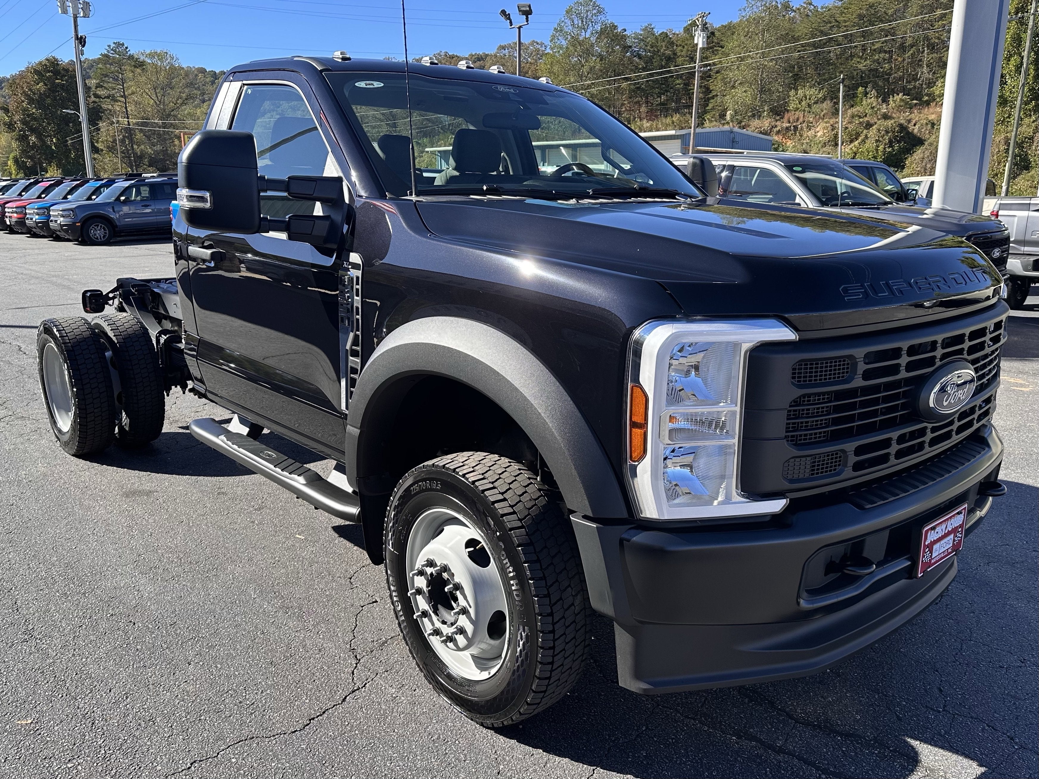 2025 Ford Super Duty F-550 XL