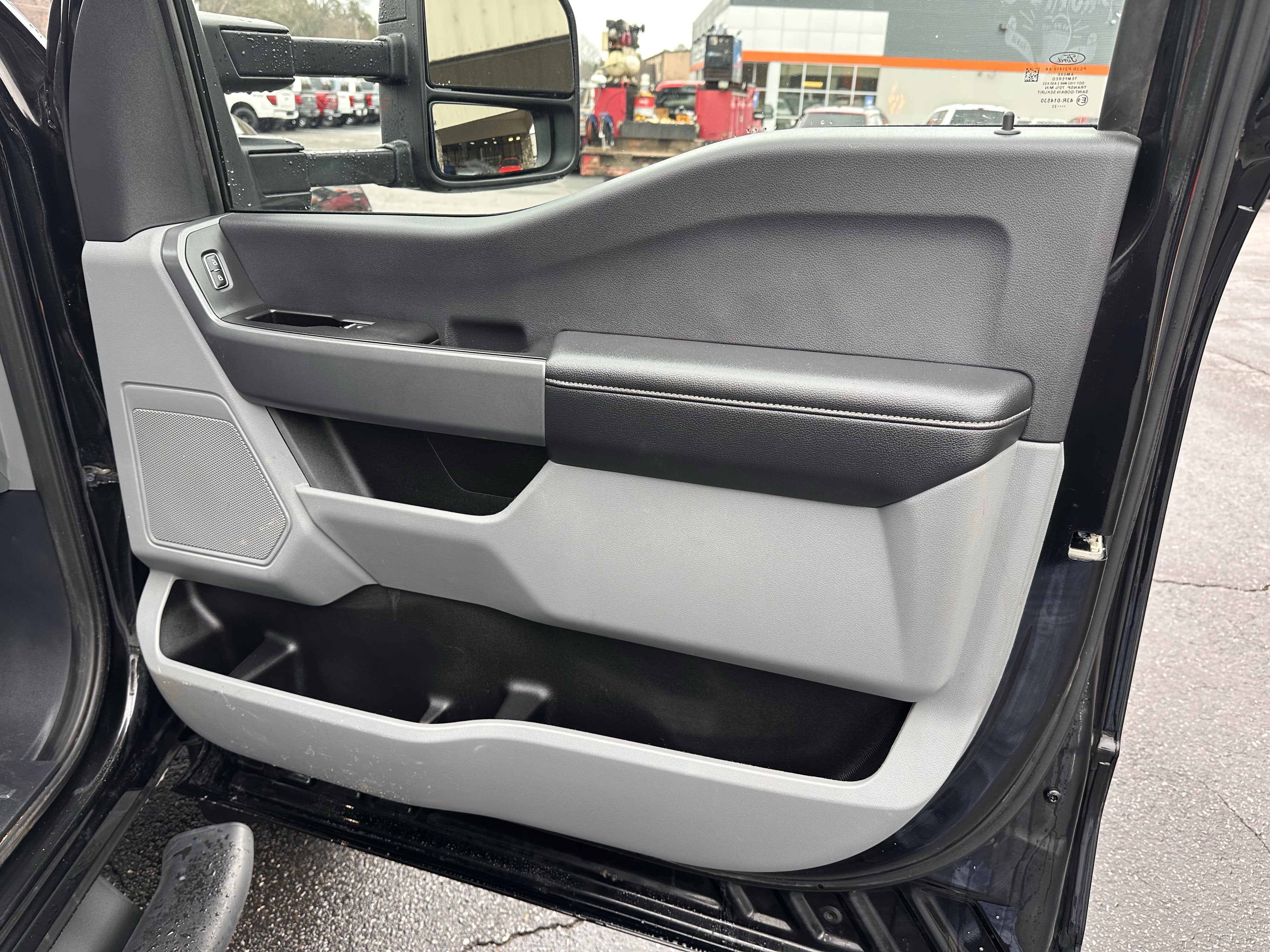 2023 Ford Super Duty F-550 XL