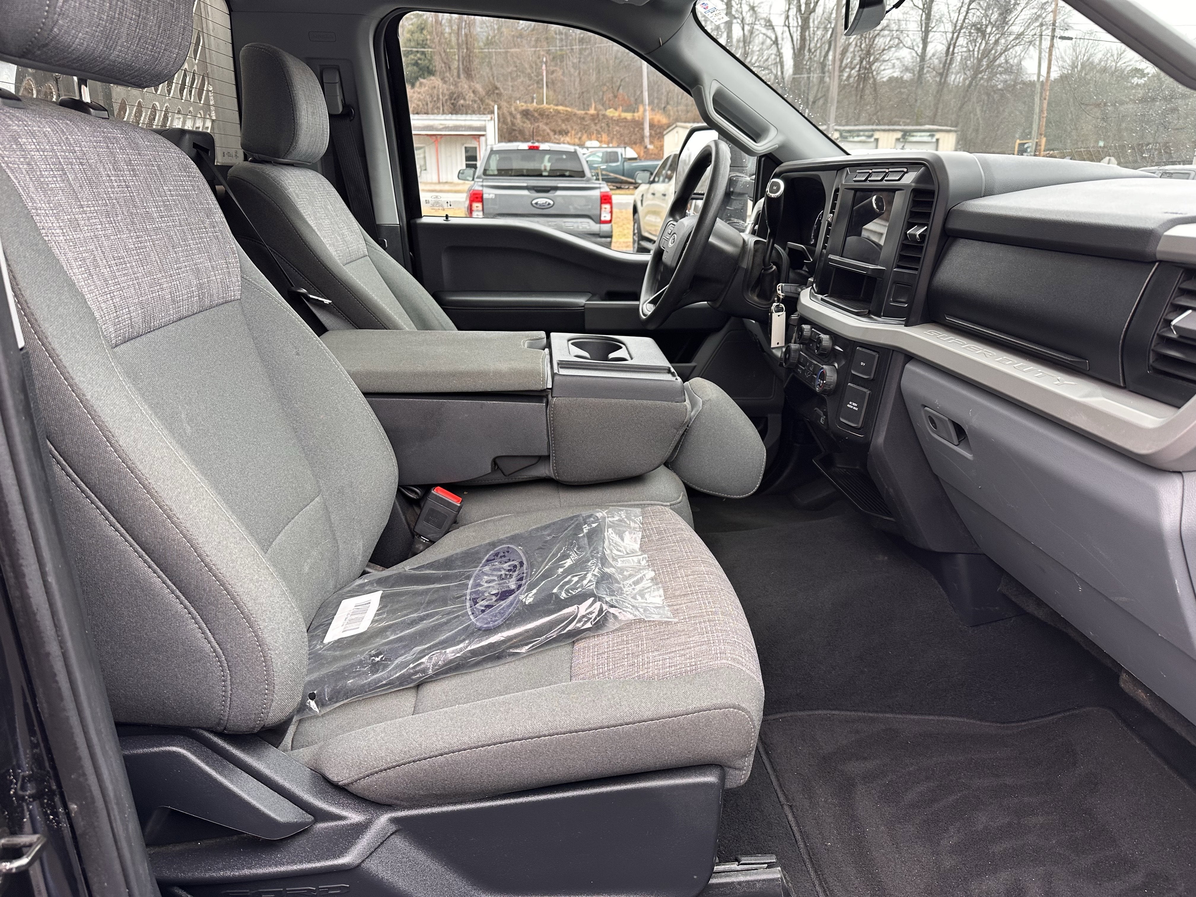 2023 Ford Super Duty F-550 XL