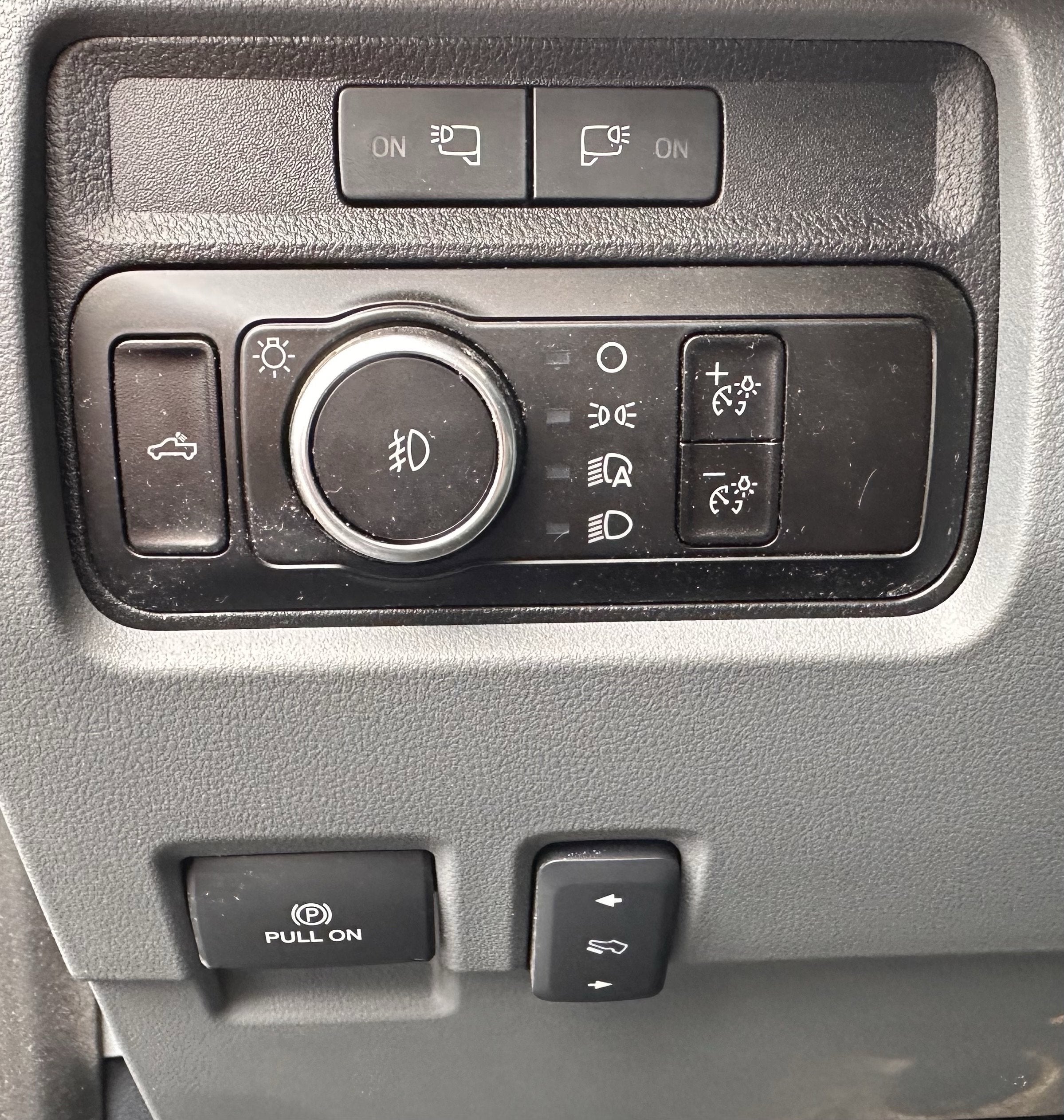 2023 Ford Super Duty F-550 XL