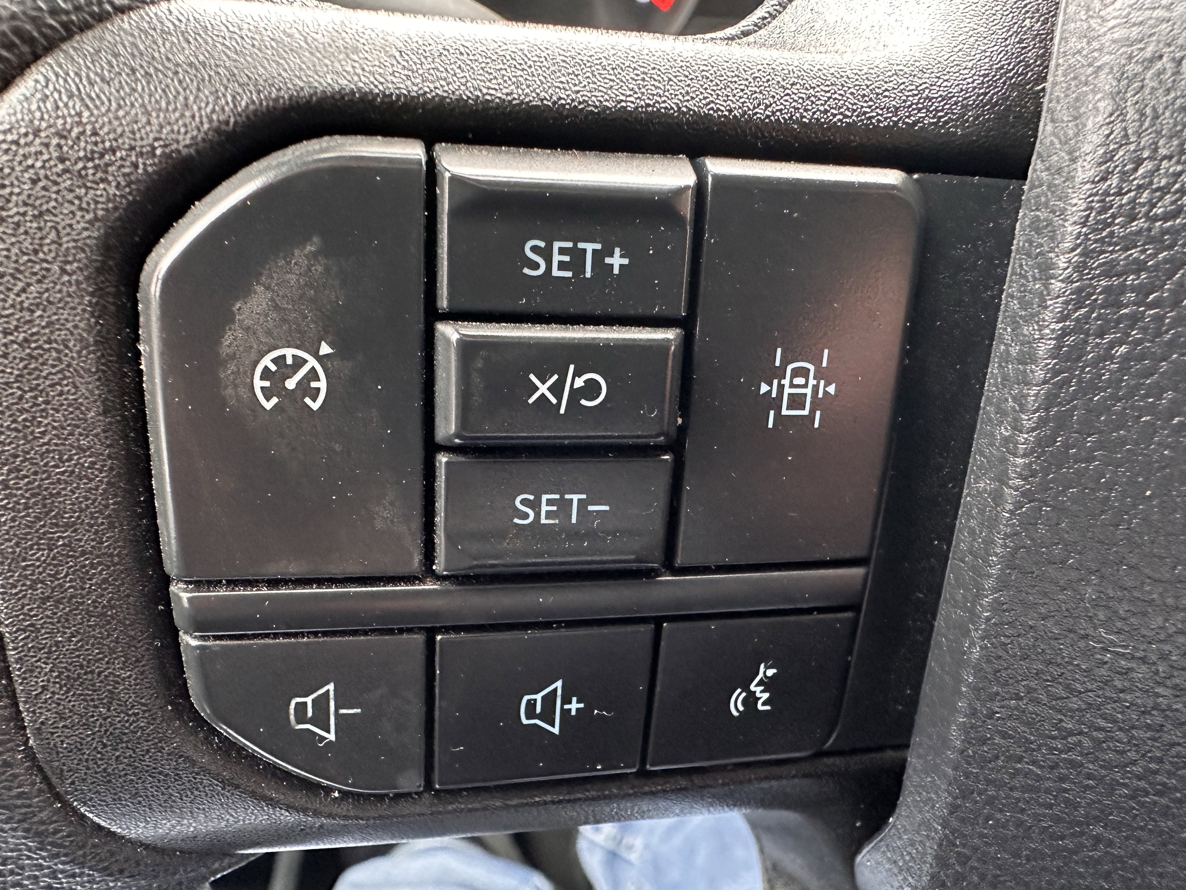 2023 Ford Super Duty F-550 XL