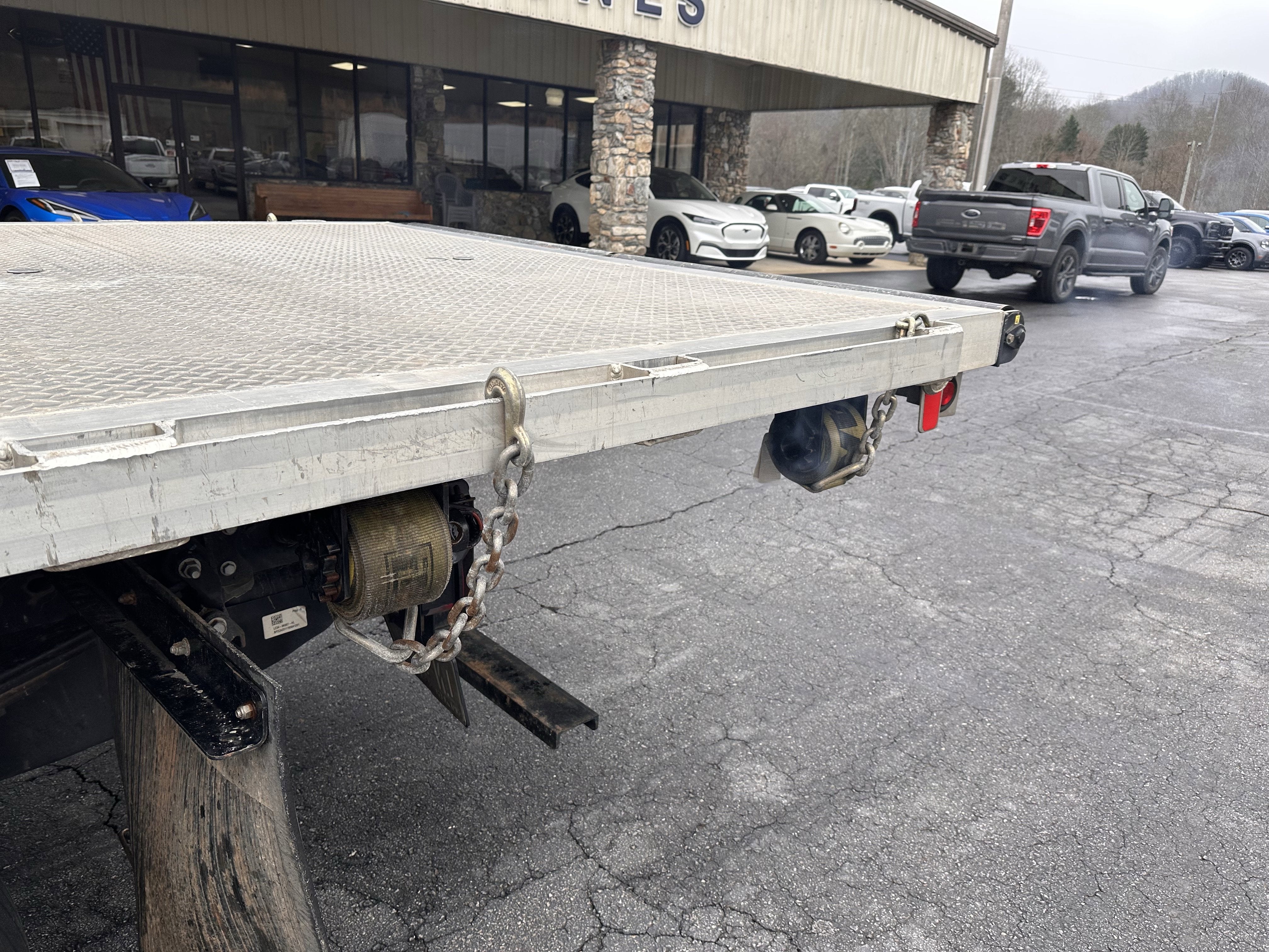 2023 Ford Super Duty F-550 XL