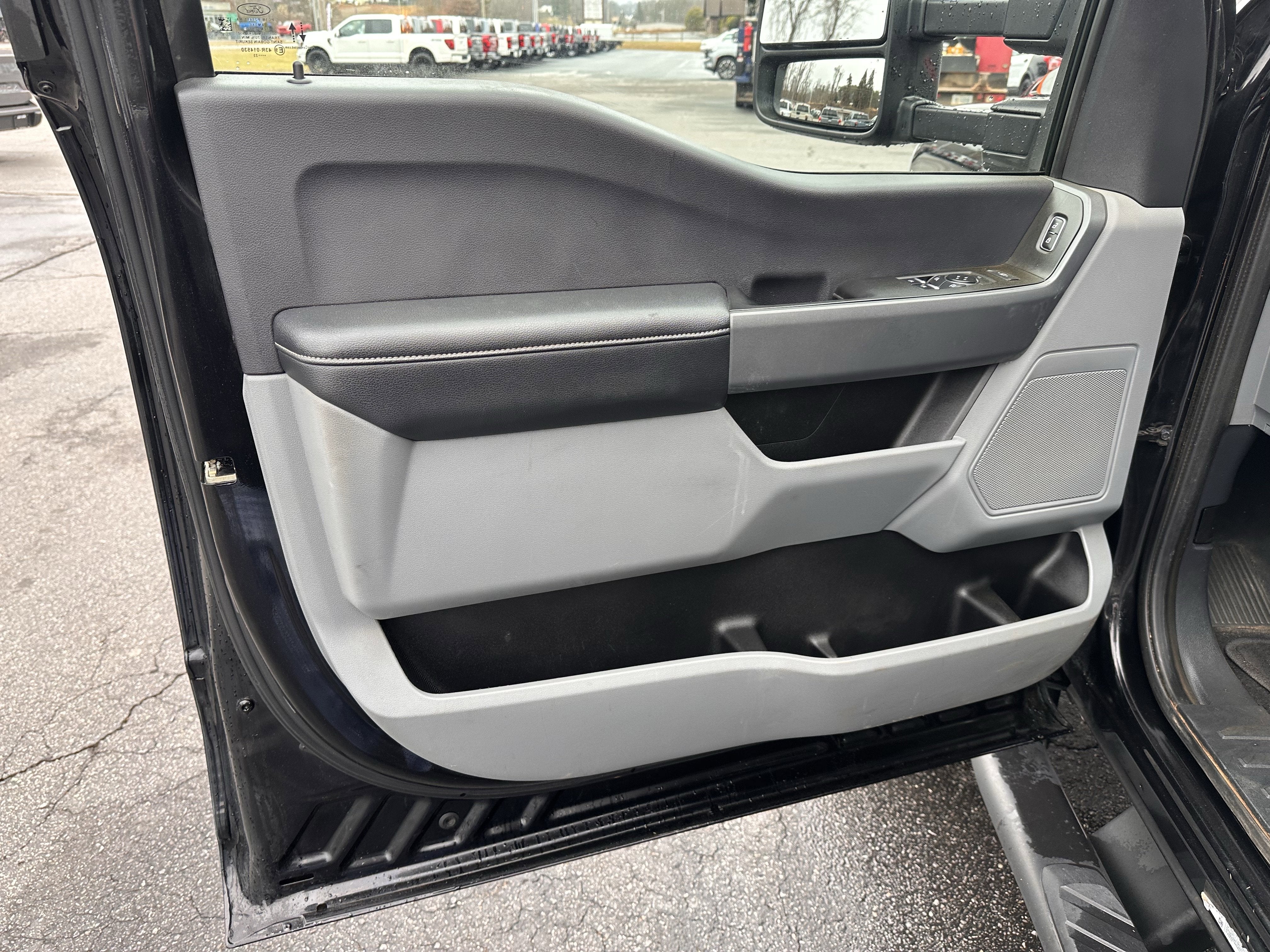 2023 Ford Super Duty F-550 XL