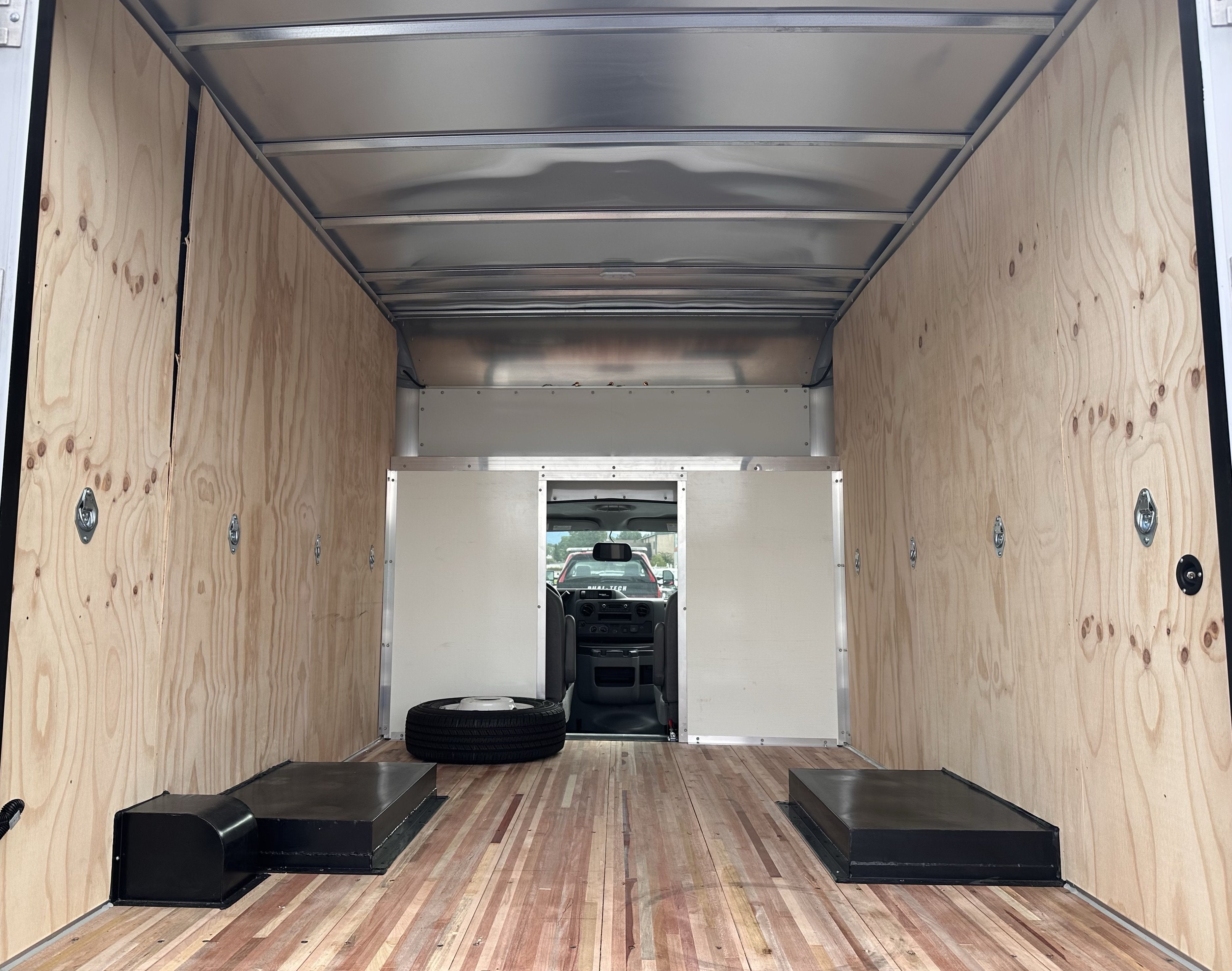 2025 Ford E-Series 10ft Box Van Base