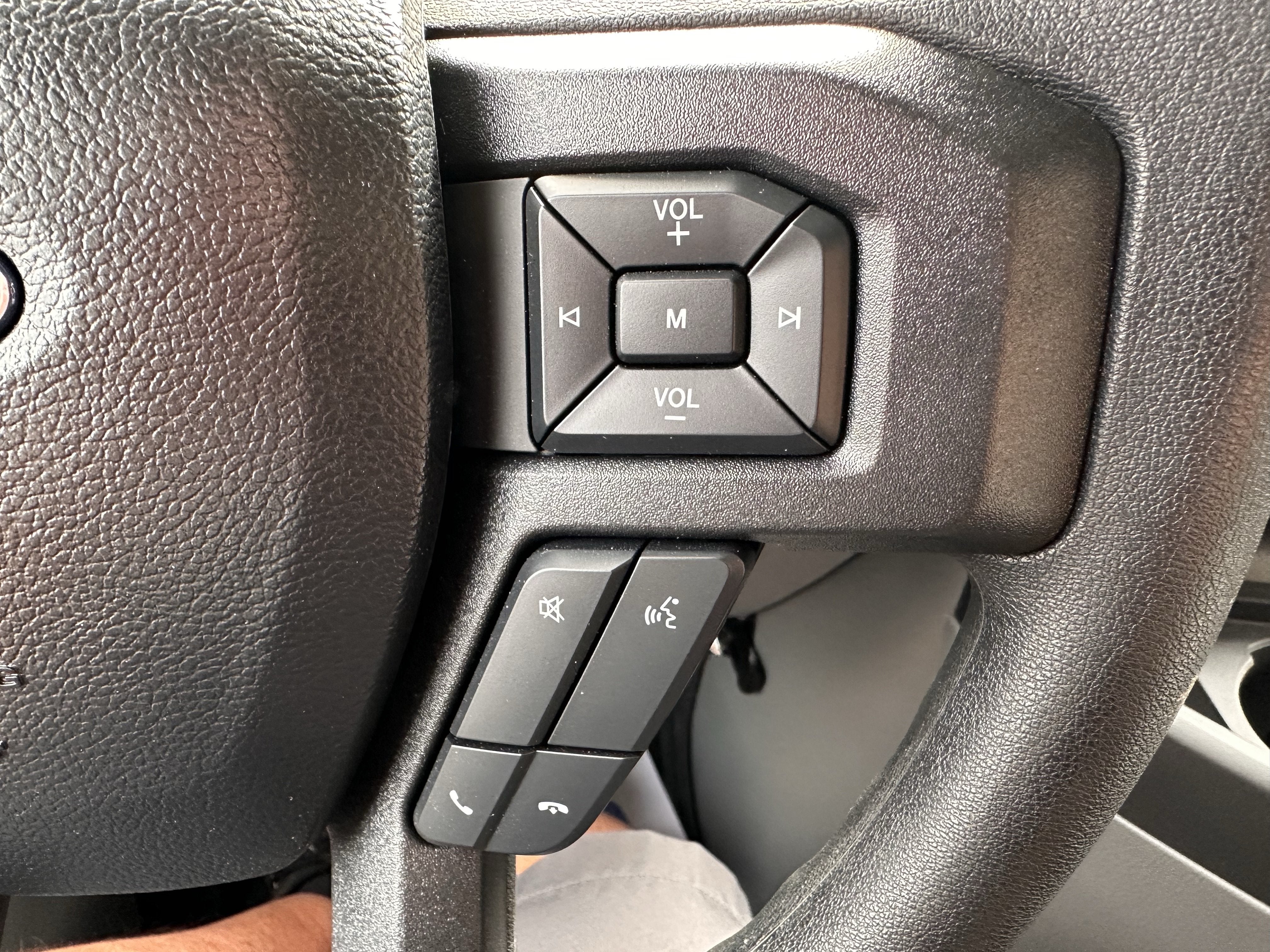 2025 Ford E-Series 10ft Box Van Base