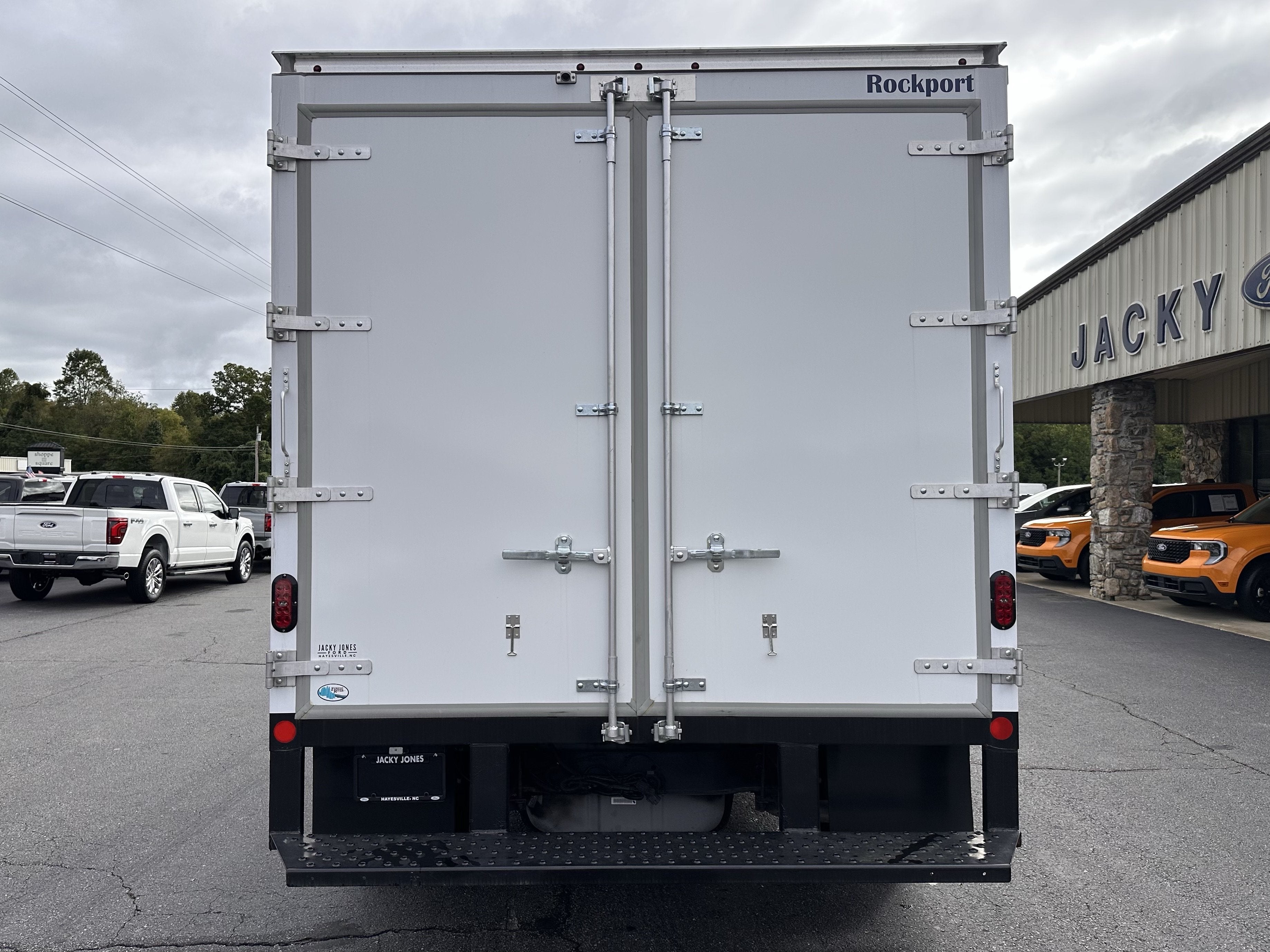 2025 Ford E-Series 10ft Box Van Base