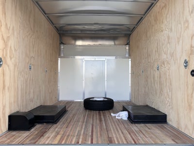 2025 Ford E-Series 10ft Box Van Base