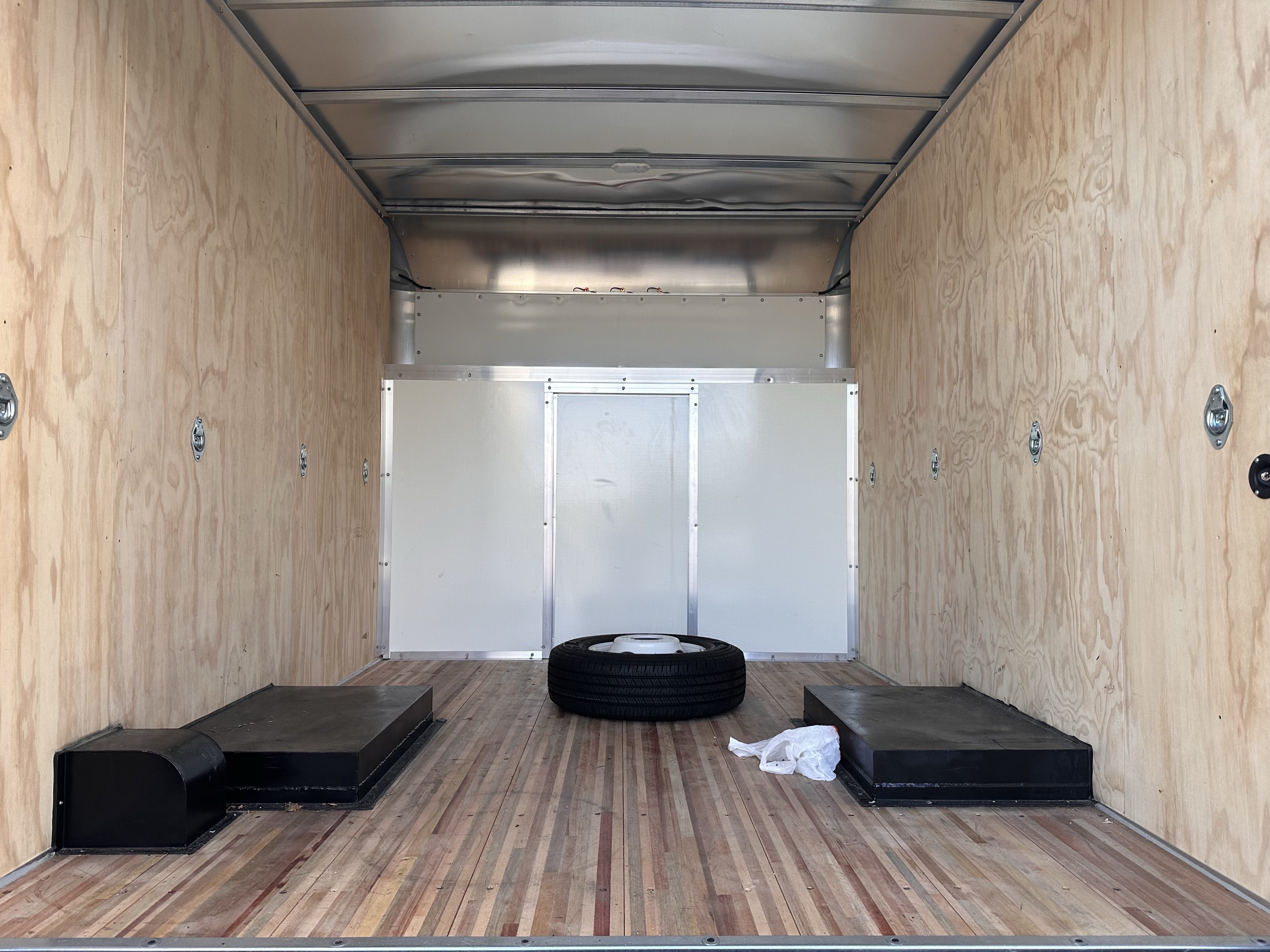 2025 Ford E-Series 10ft Box Van Base