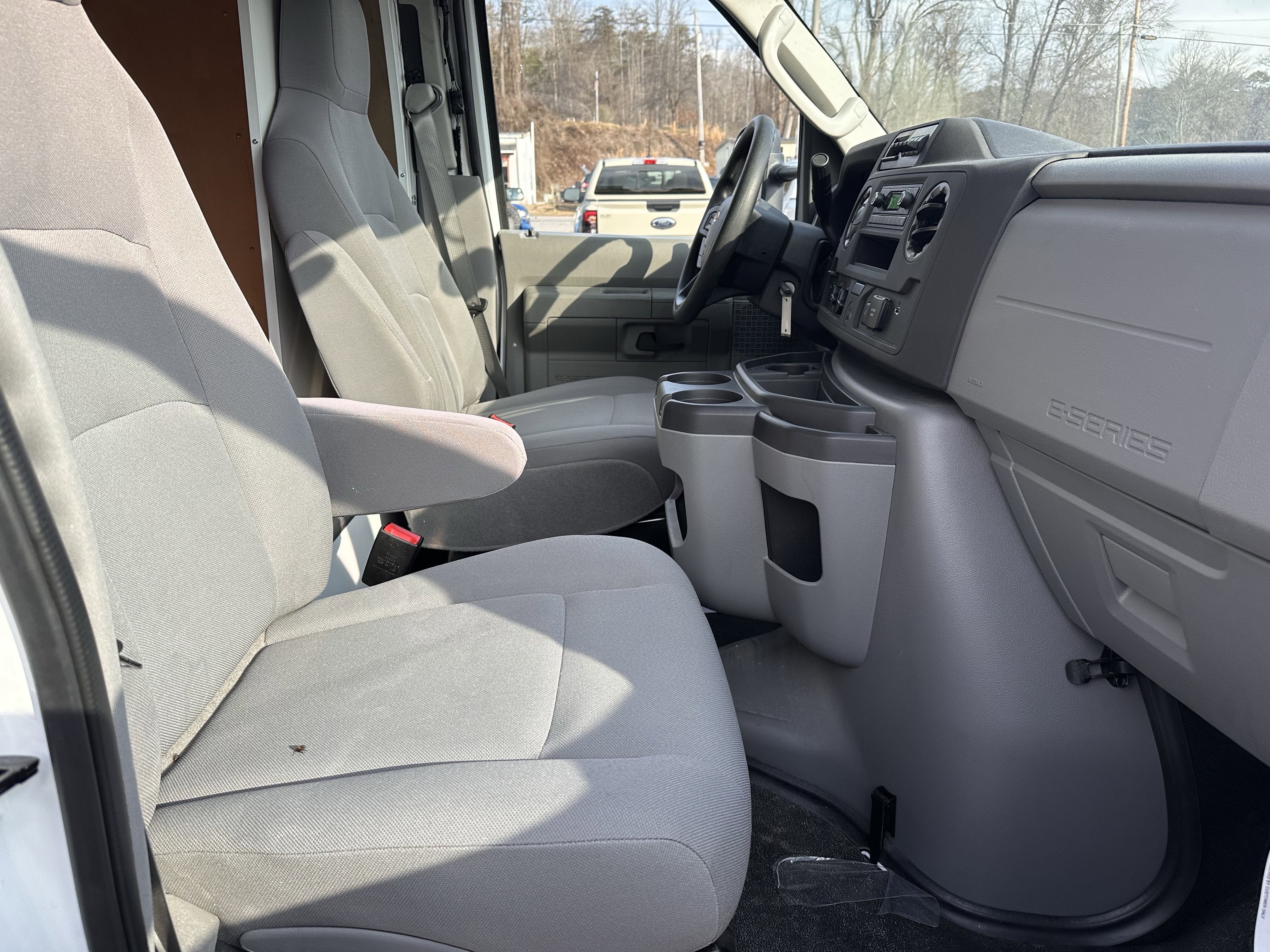 2025 Ford E-350 Box Van XL