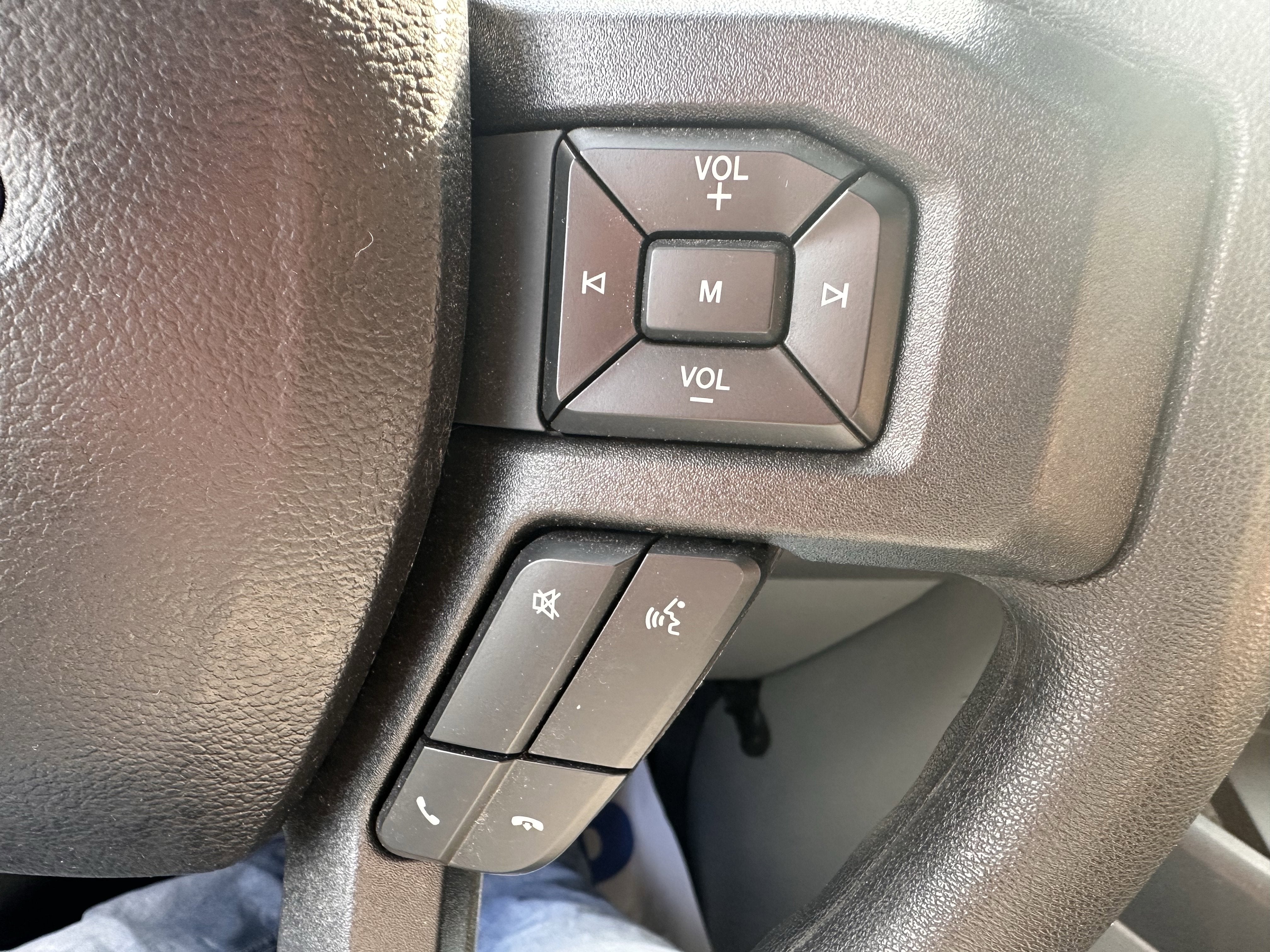 2025 Ford E-350 Box Van XL