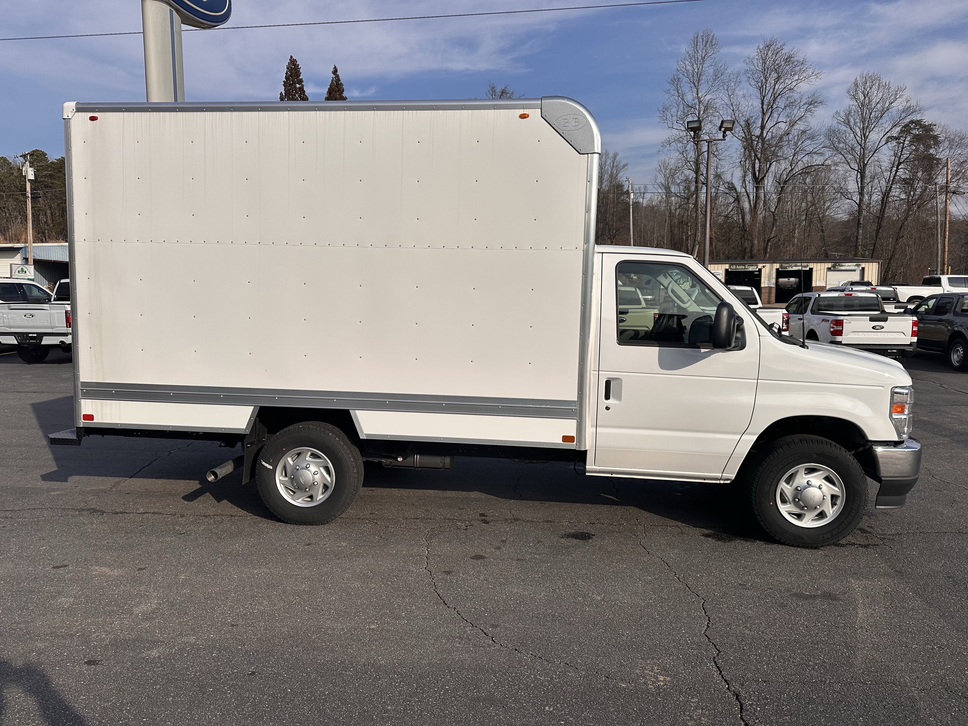 2025 Ford E-350 Box Van XL