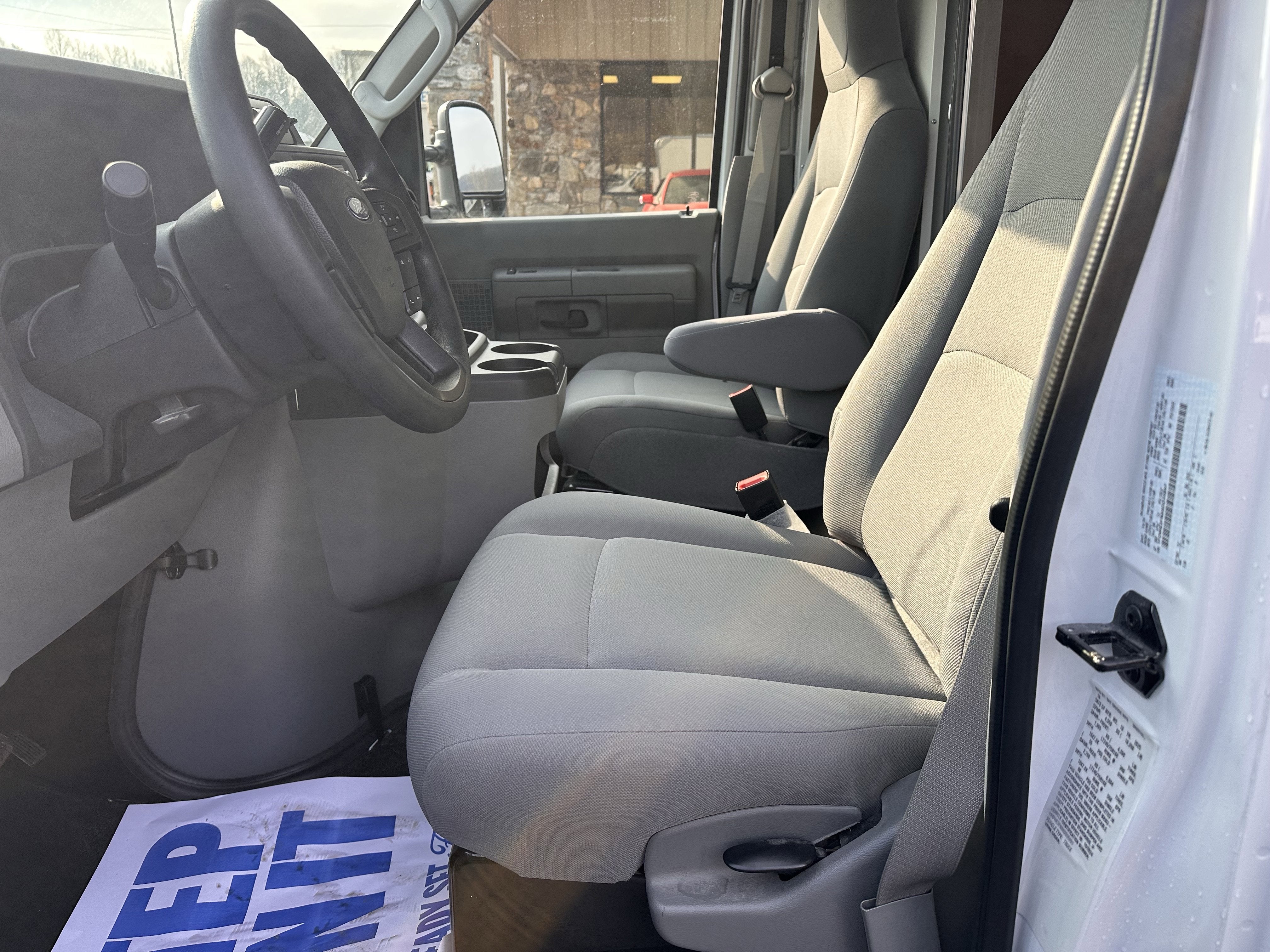 2025 Ford E-350 Box Van XL