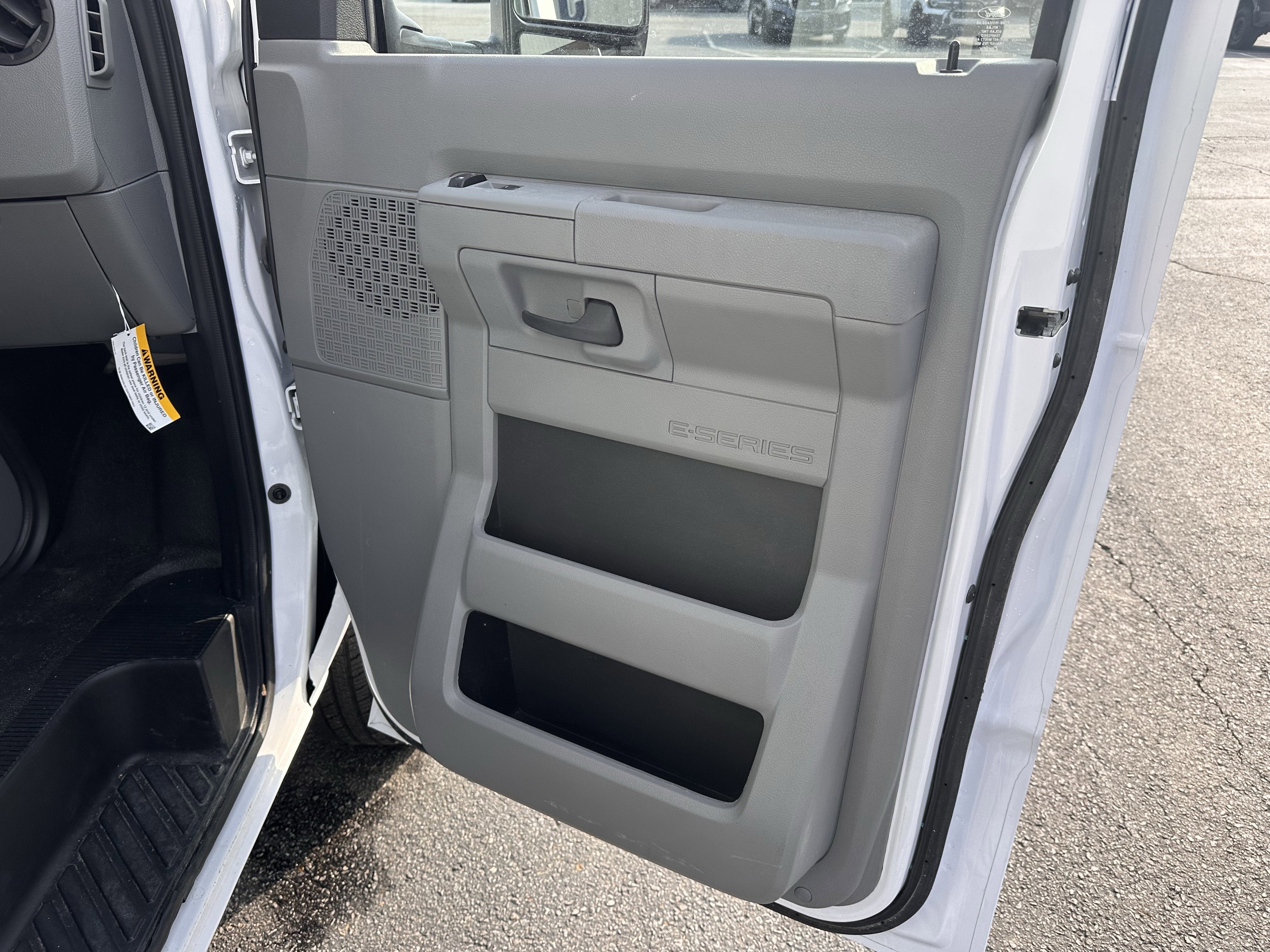 2025 Ford E-350 Box Van XL