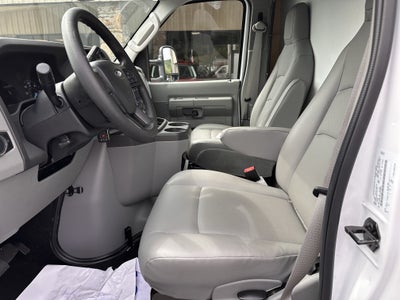 2026 Ford E-450 XL 16ft Box Van W/Liftgate