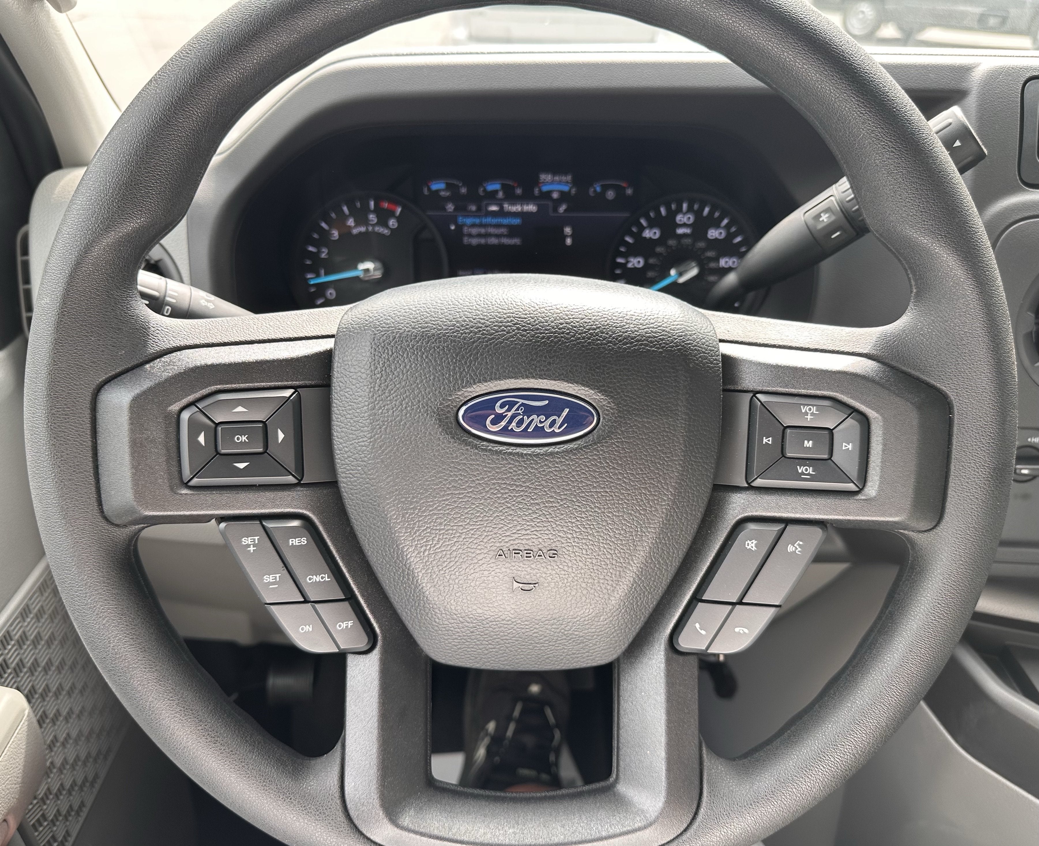2026 Ford E-450 XL 16ft Box Van W/Liftgate