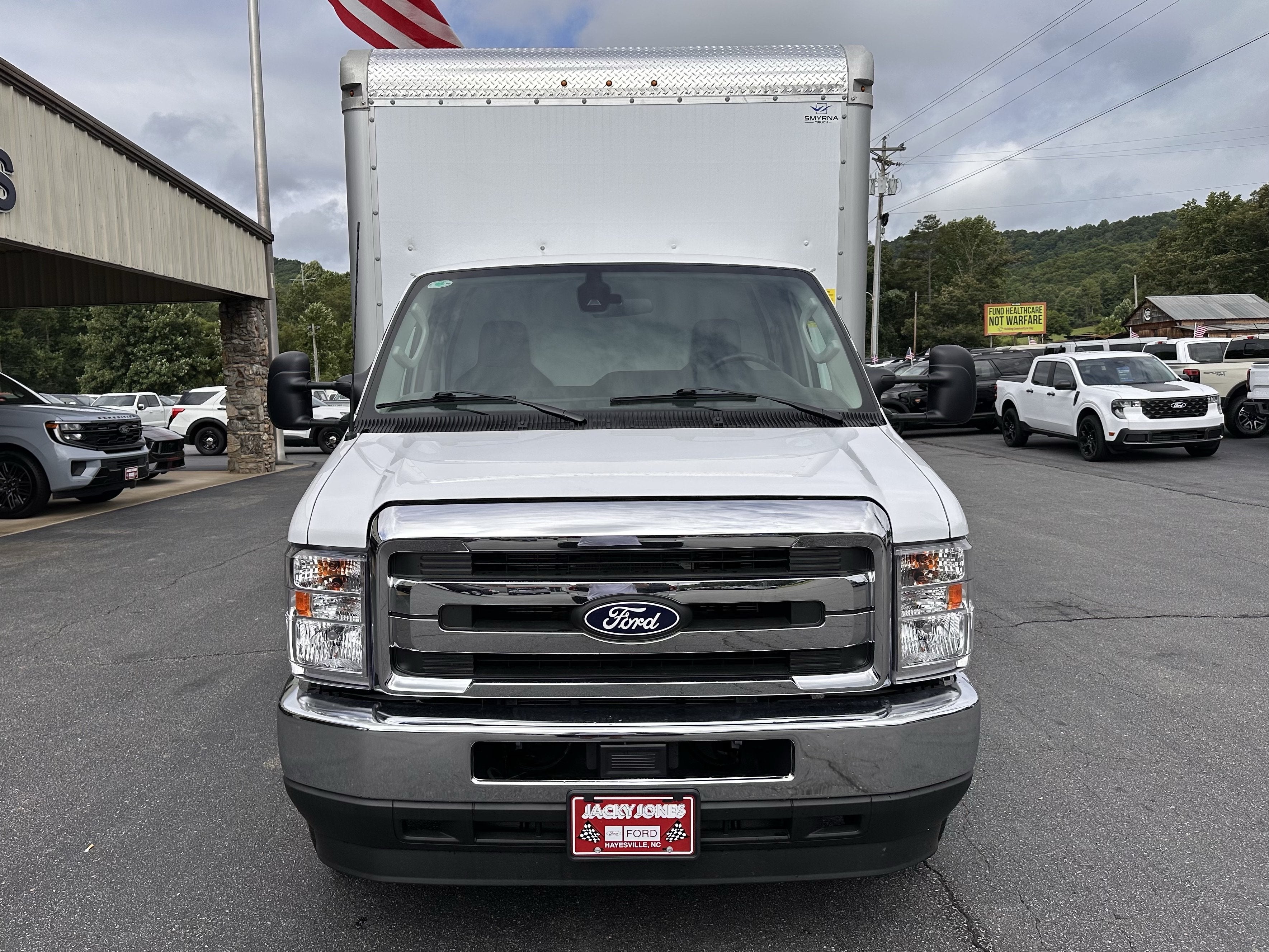 2026 Ford E-450 XL 16ft Box Van W/Liftgate