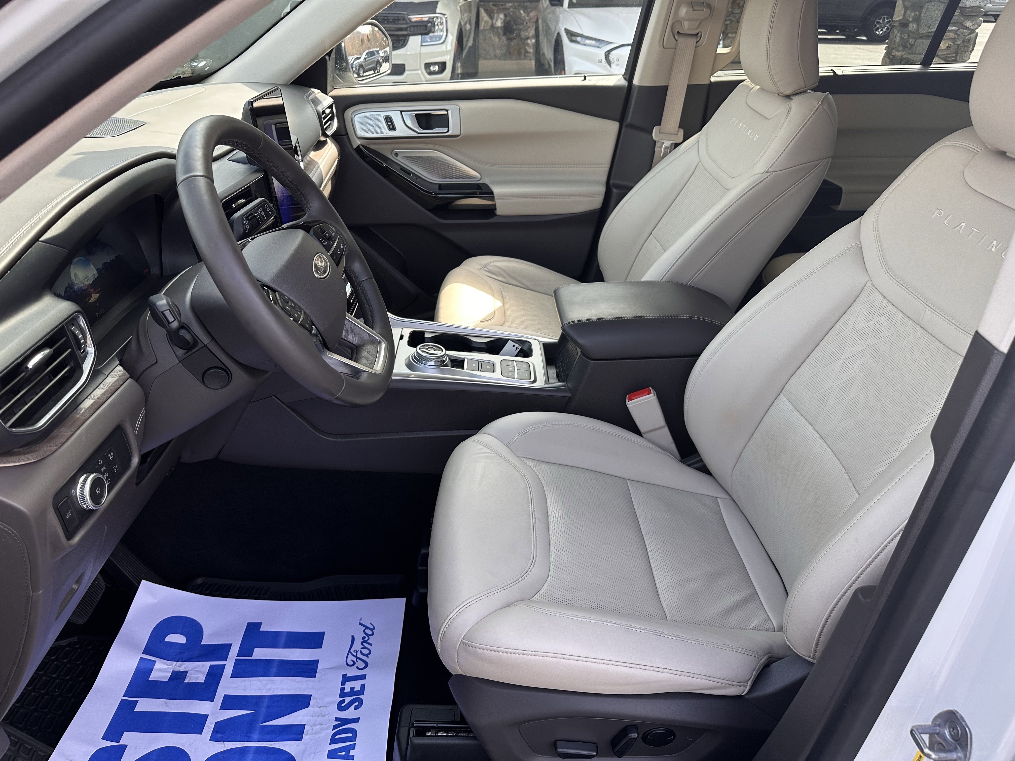 2022 Ford Explorer Platinum