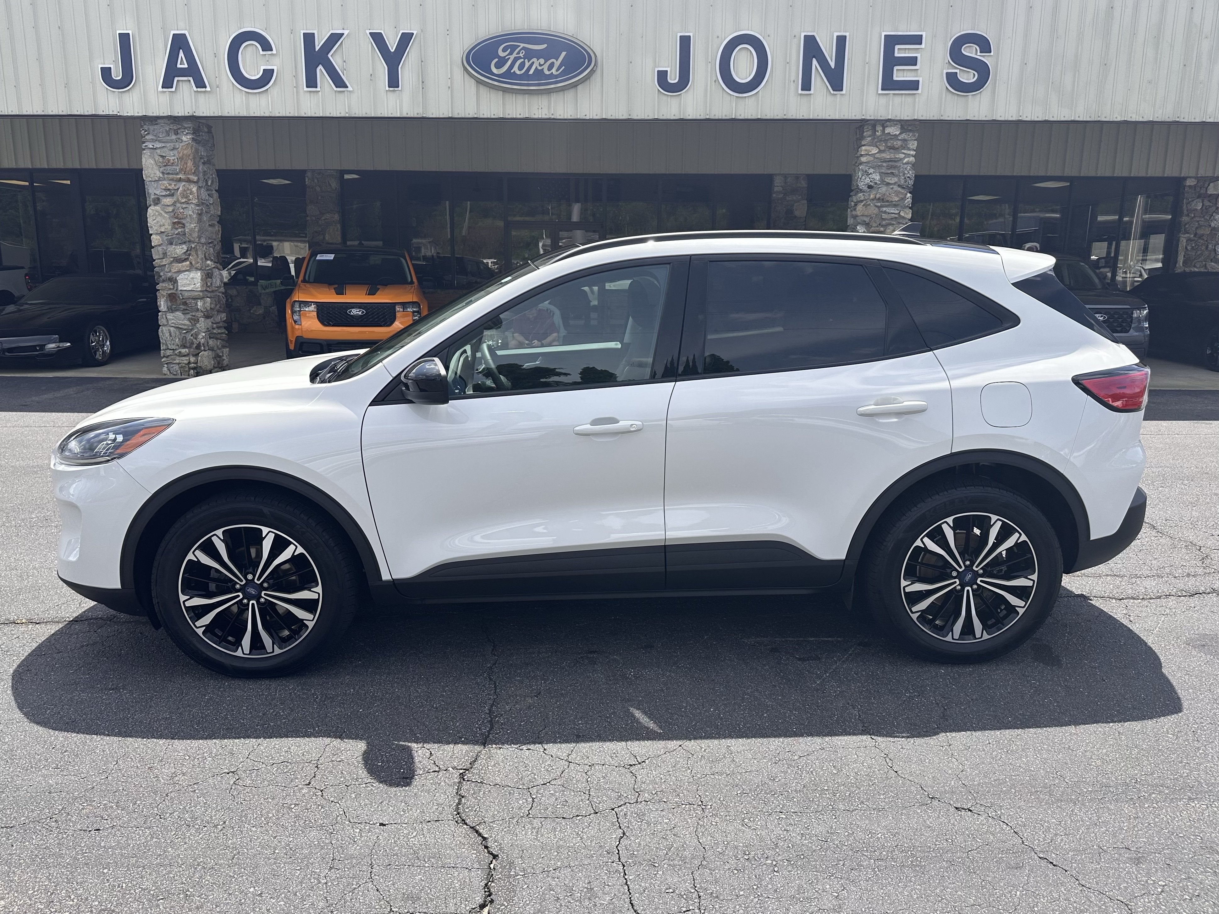2022 Ford Escape SEL