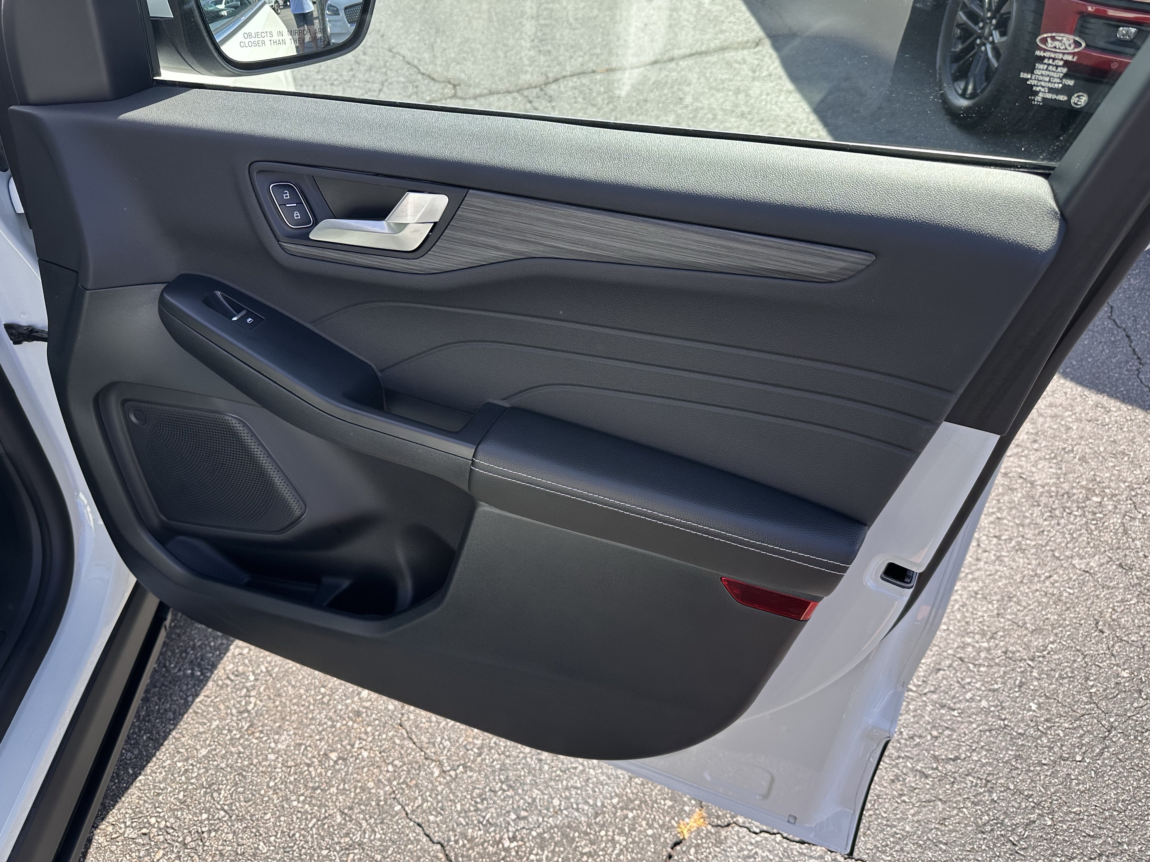 2026 Ford Escape Platinum