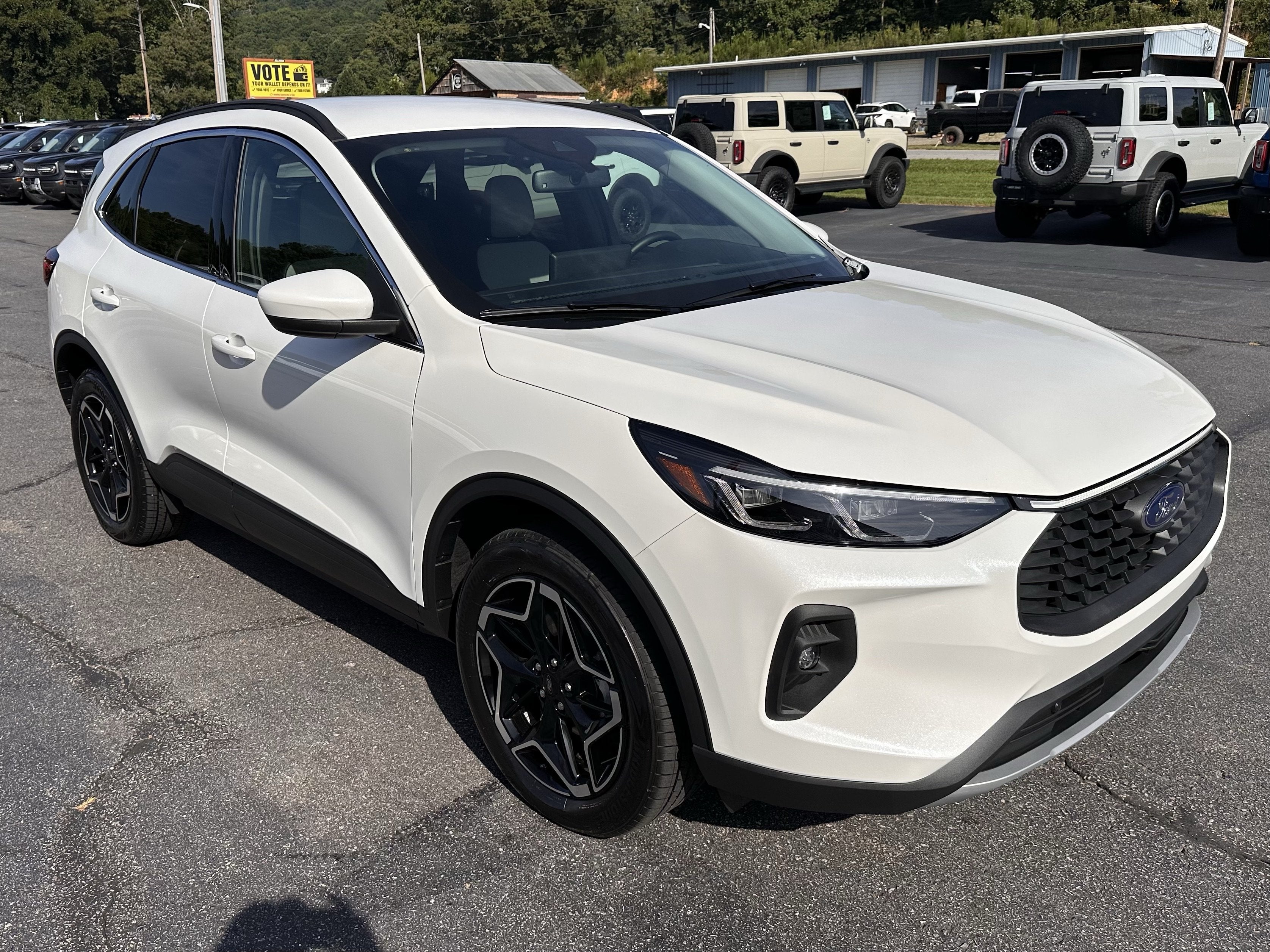 2026 Ford Escape Platinum