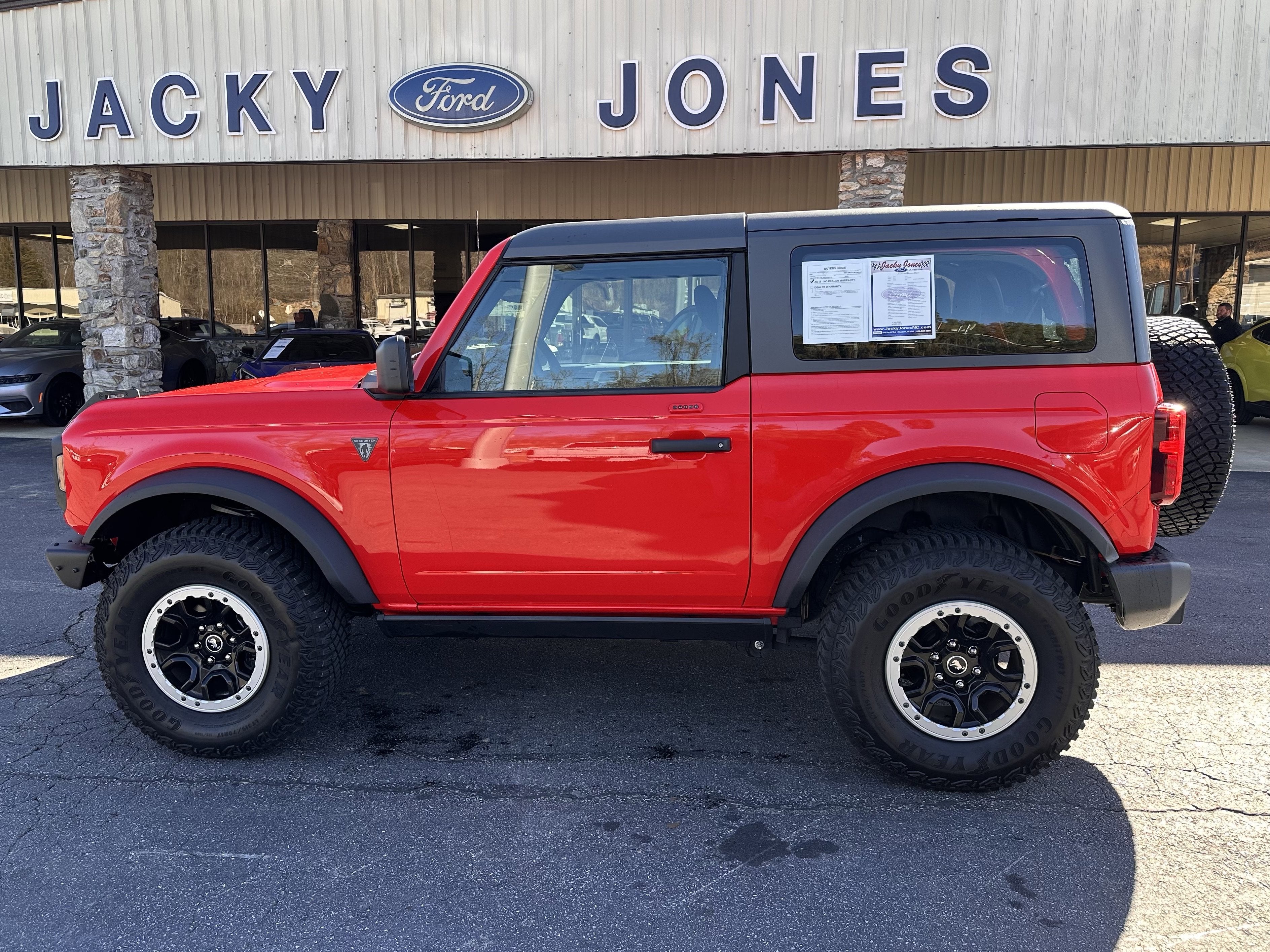 2023 Ford Bronco Base