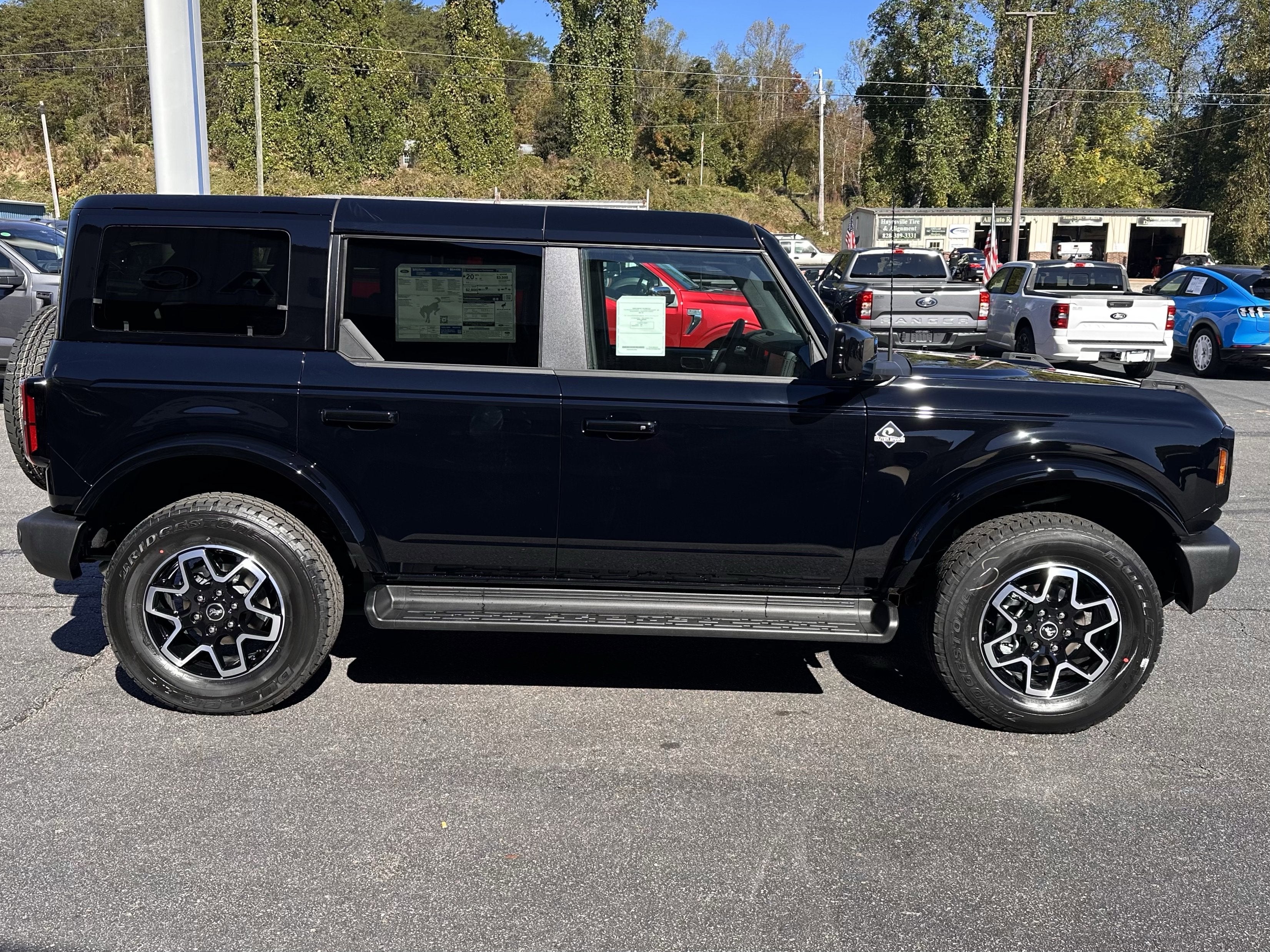 2025 Ford Bronco Outer Banks