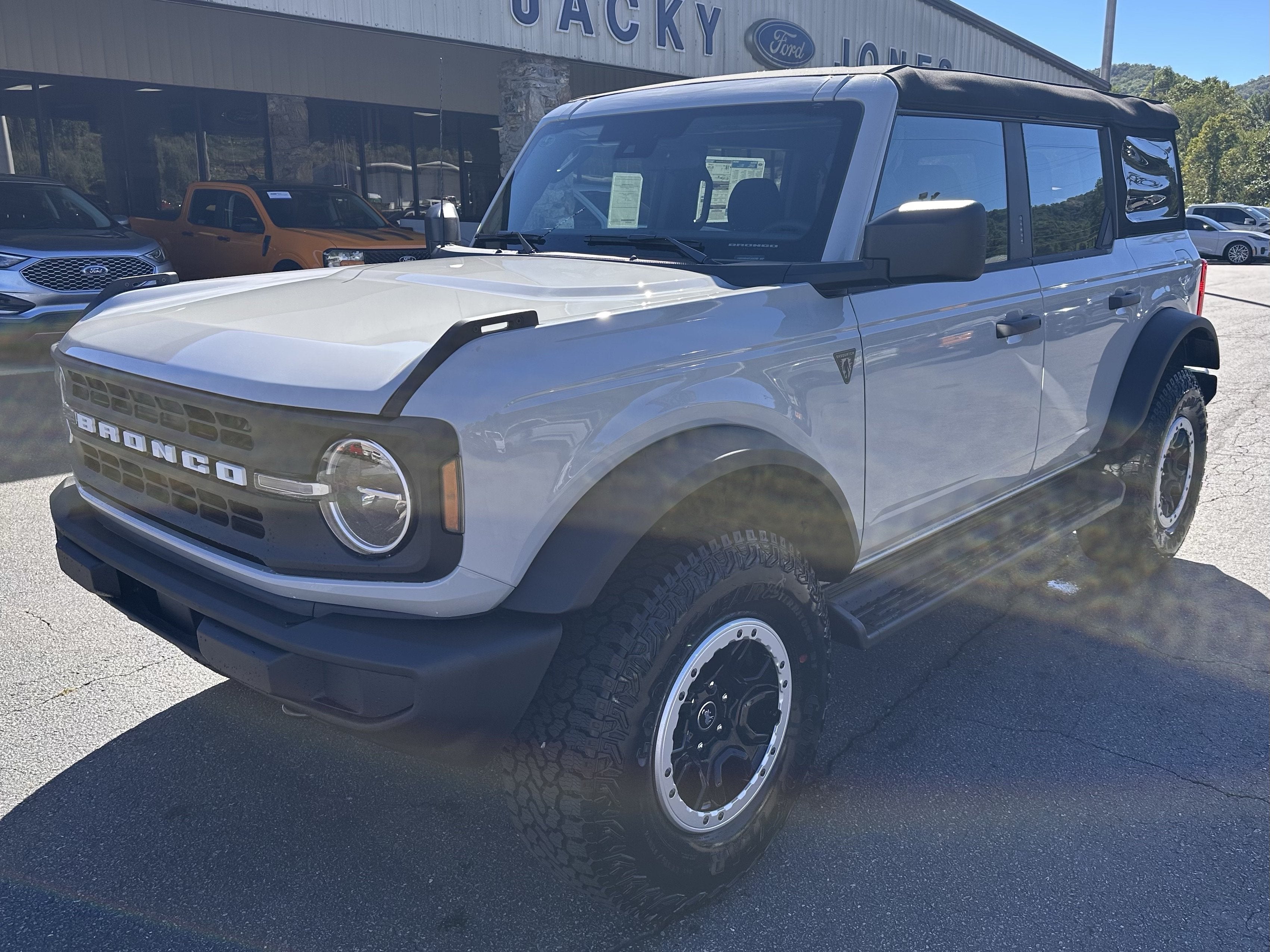 2026 Ford Bronco Base