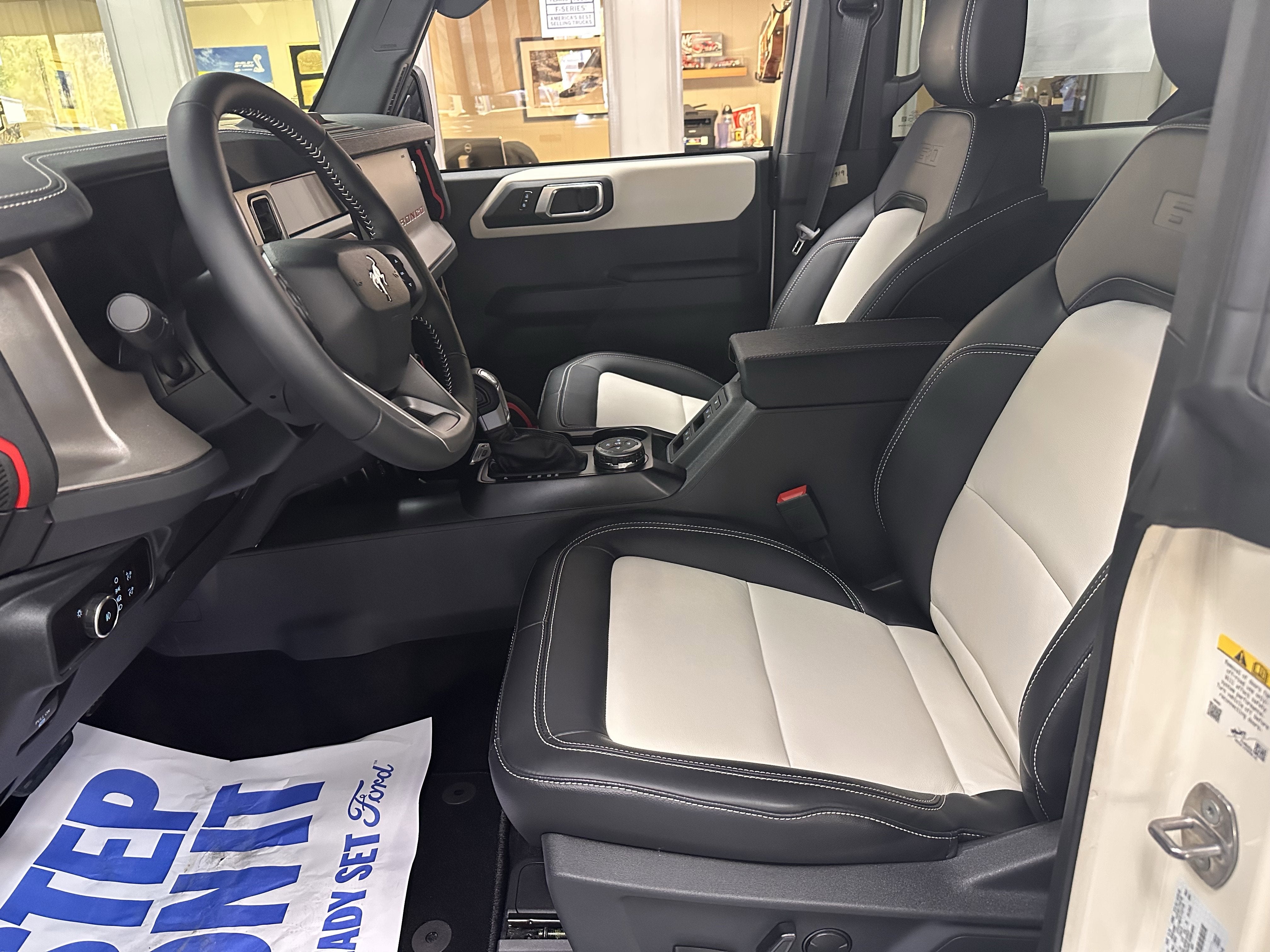 2026 Ford Bronco Outer Banks 60th Anniversary